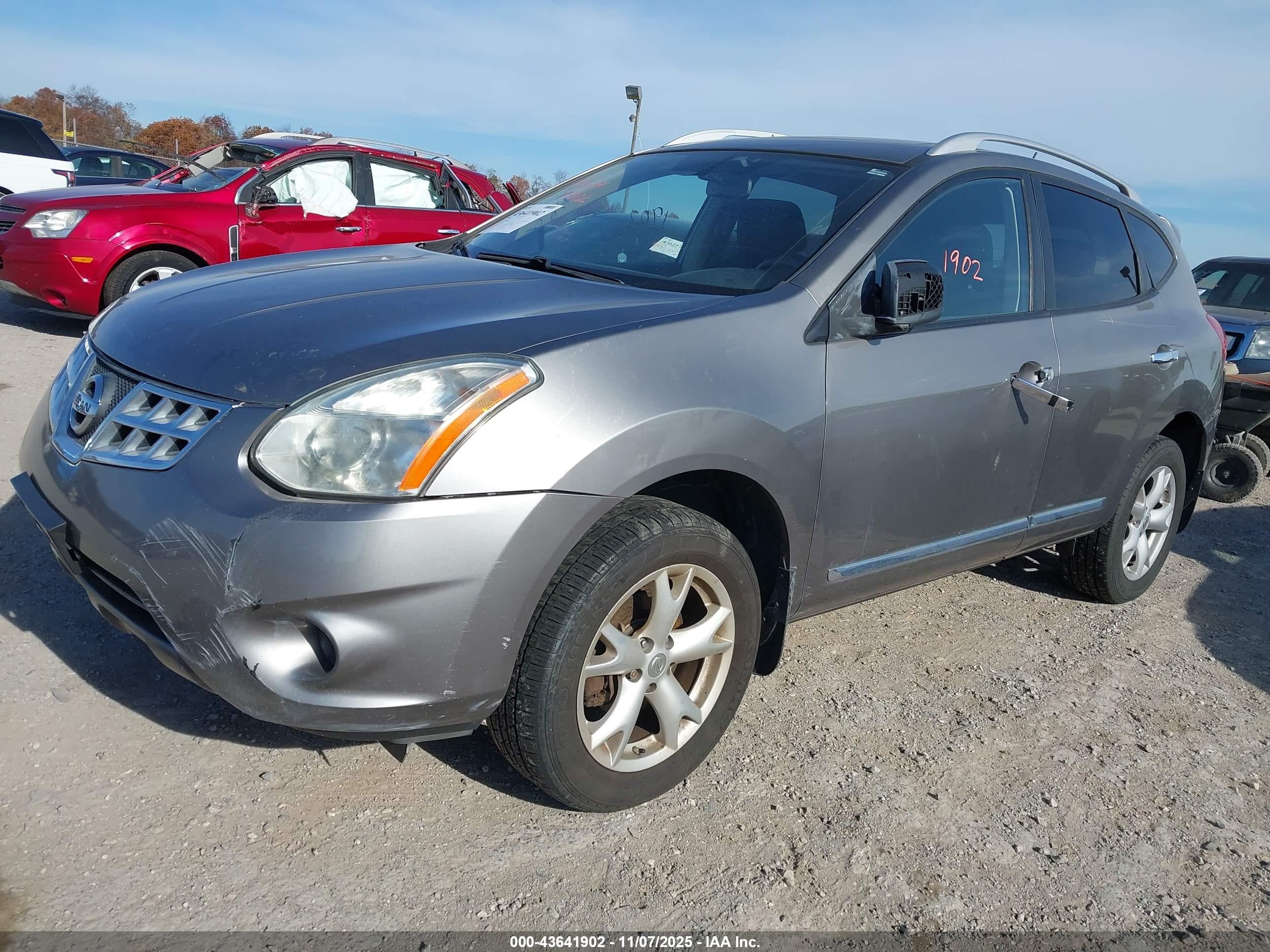 NISSAN ROGUE image 6