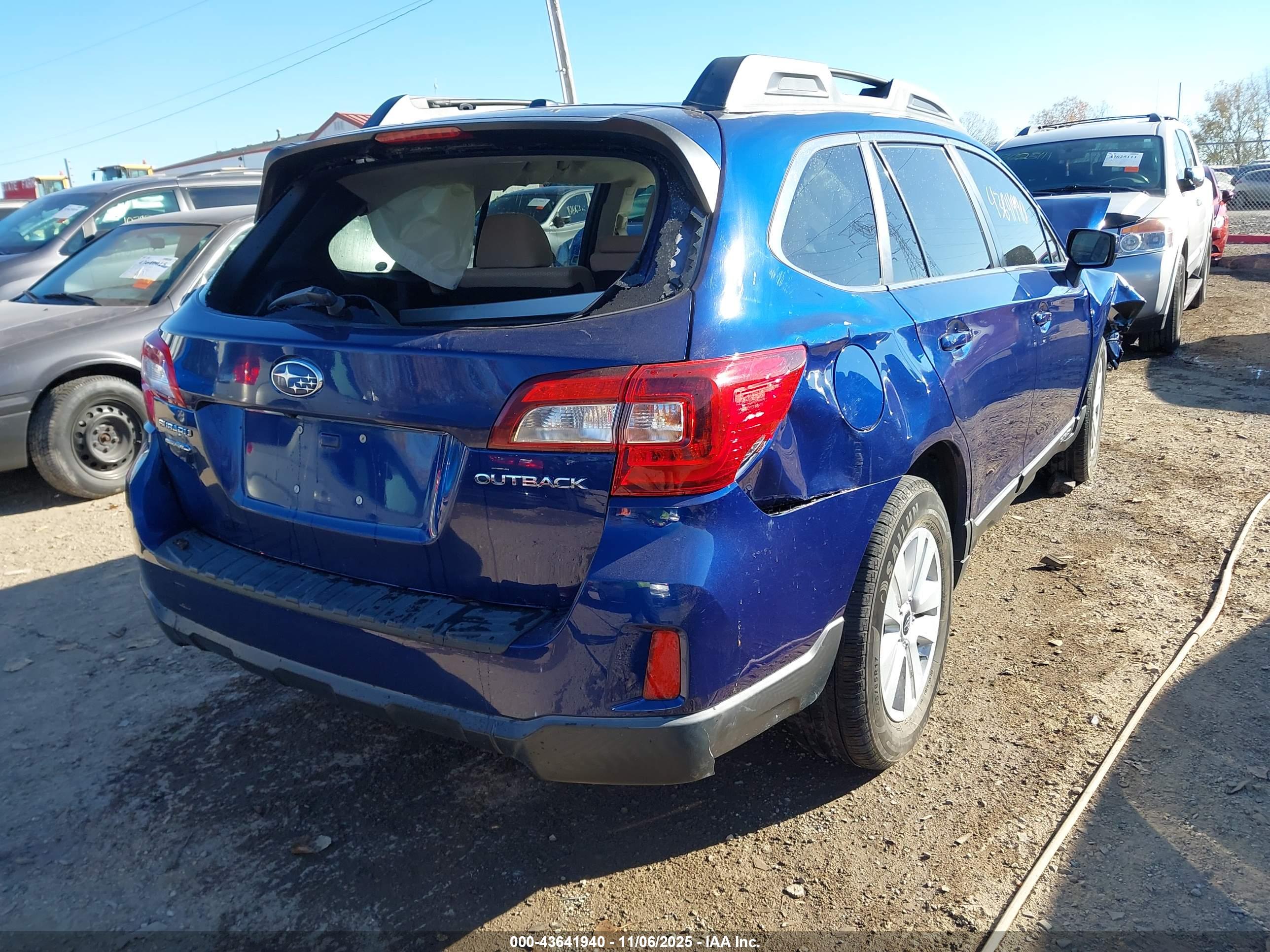 SUBARU OUTBACK image 4