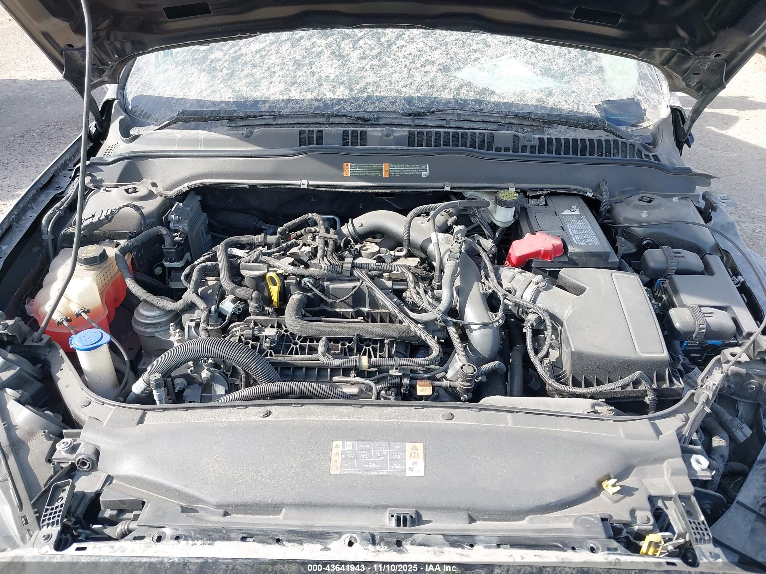 FORD FUSION image 10