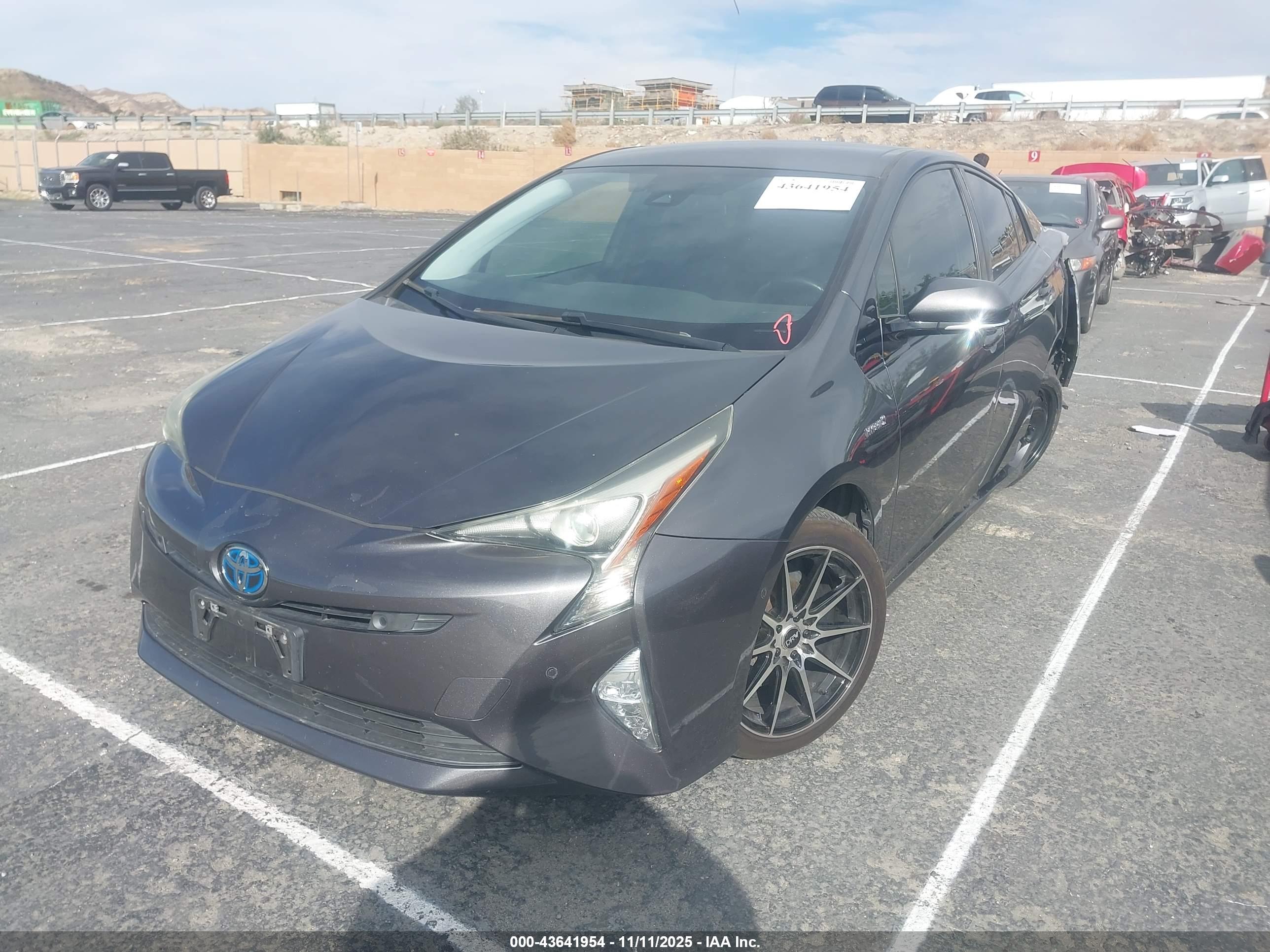 TOYOTA PRIUS image 2