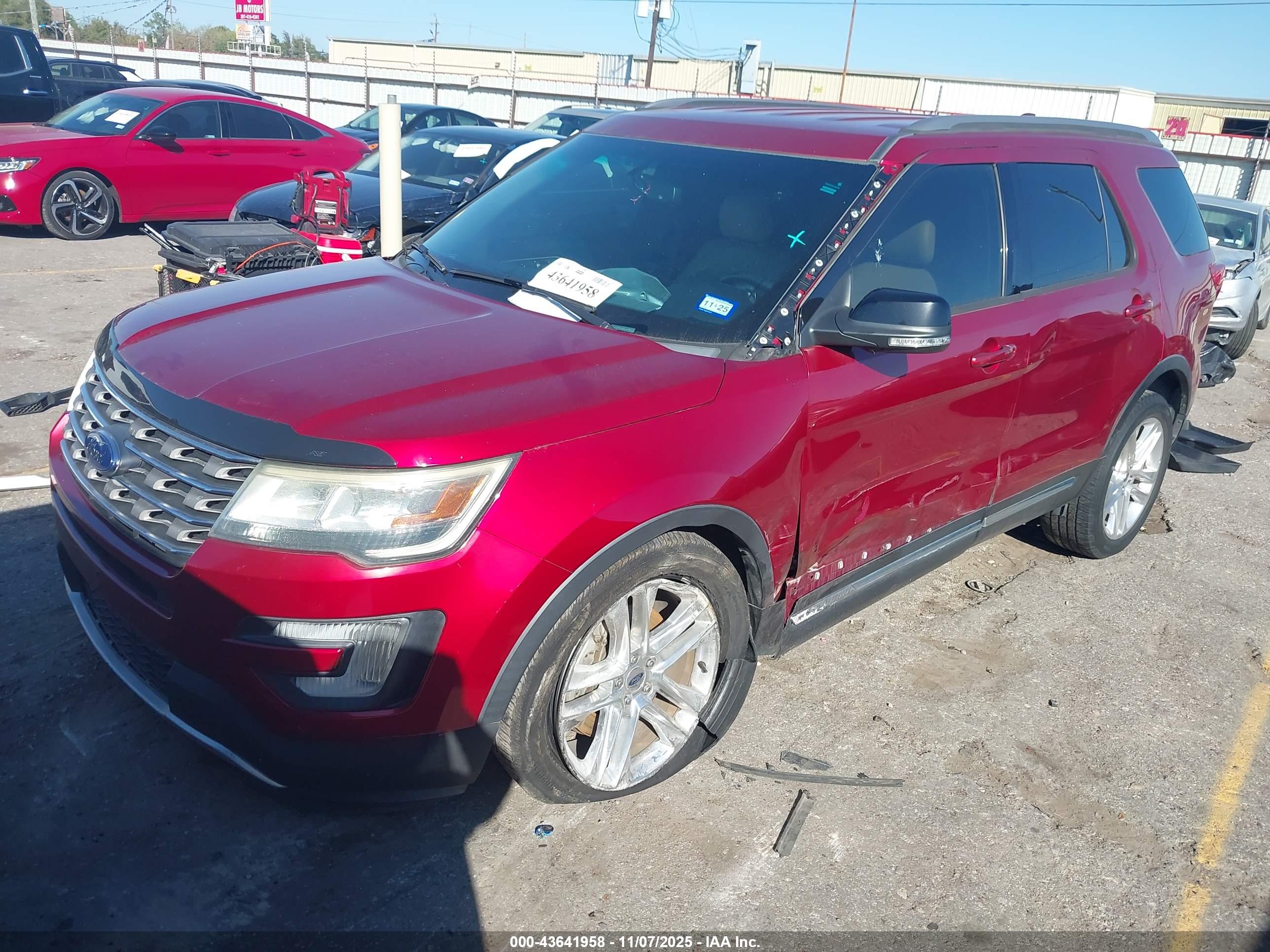 FORD EXPLORER image 2