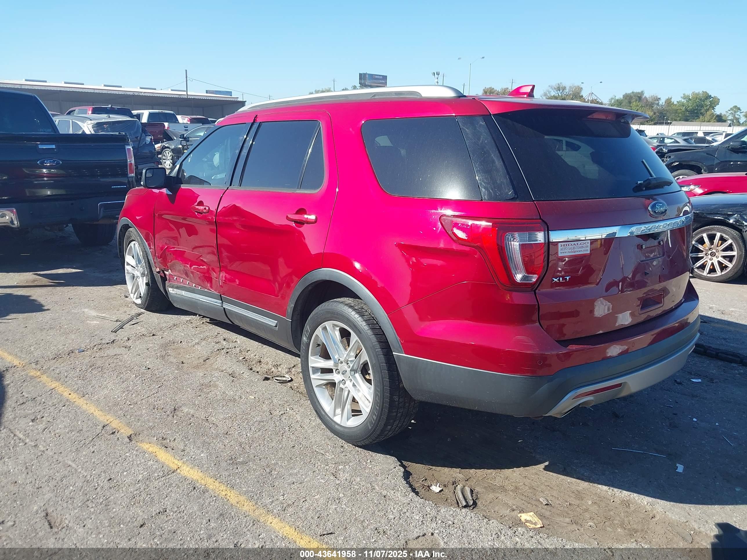 FORD EXPLORER image 3