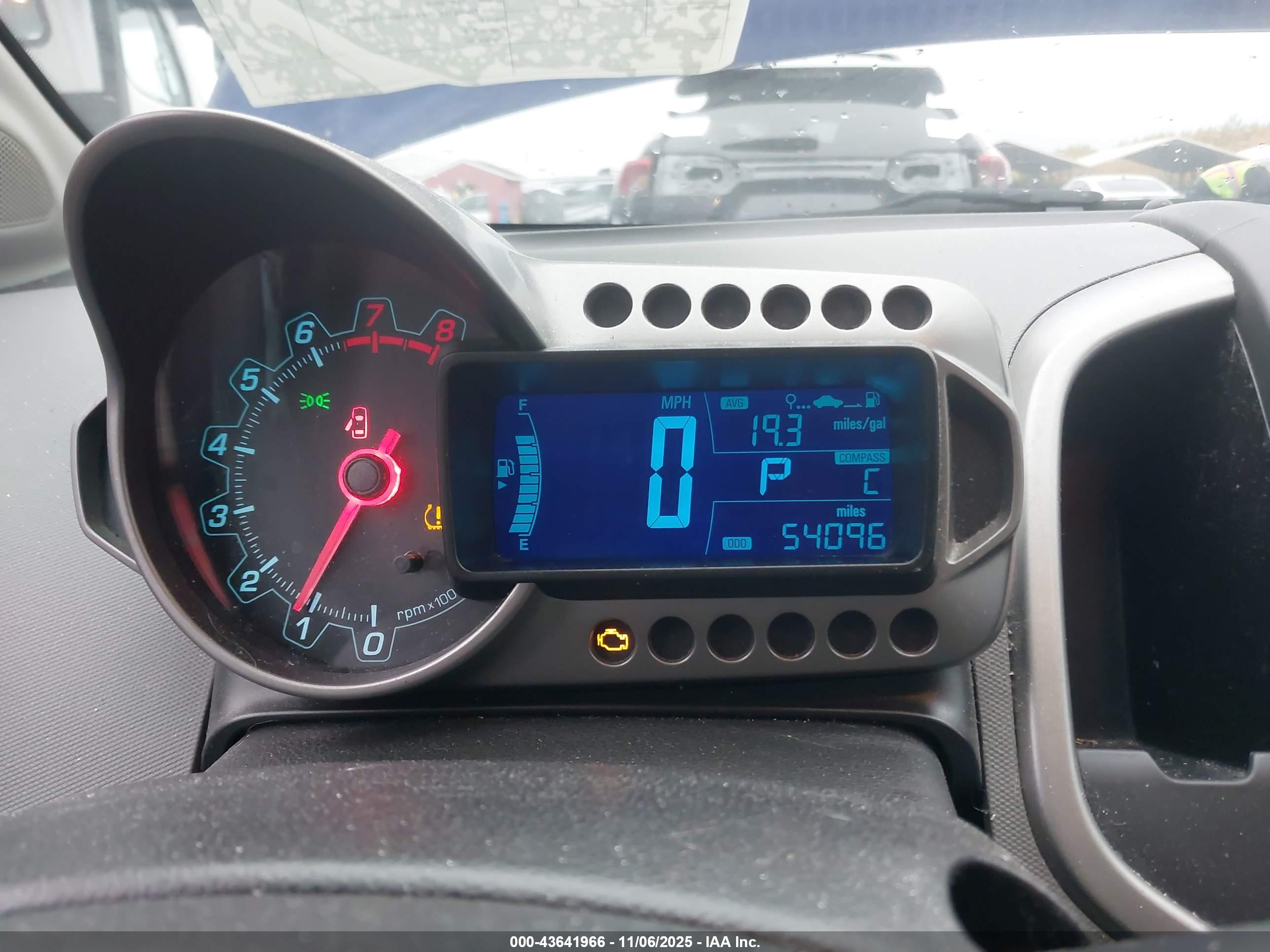 CHEVROLET SONIC image 7