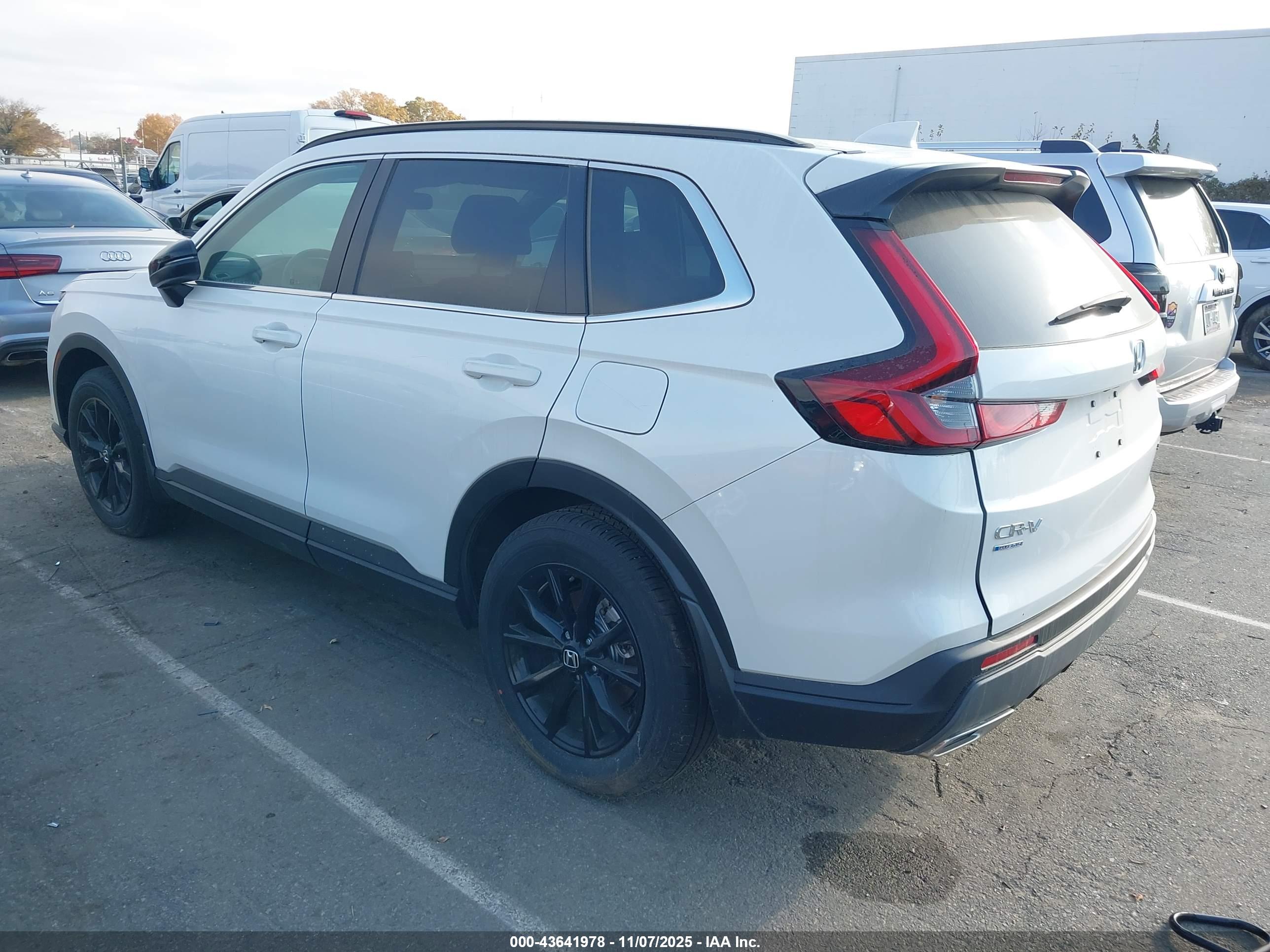 HONDA CR-V image 3