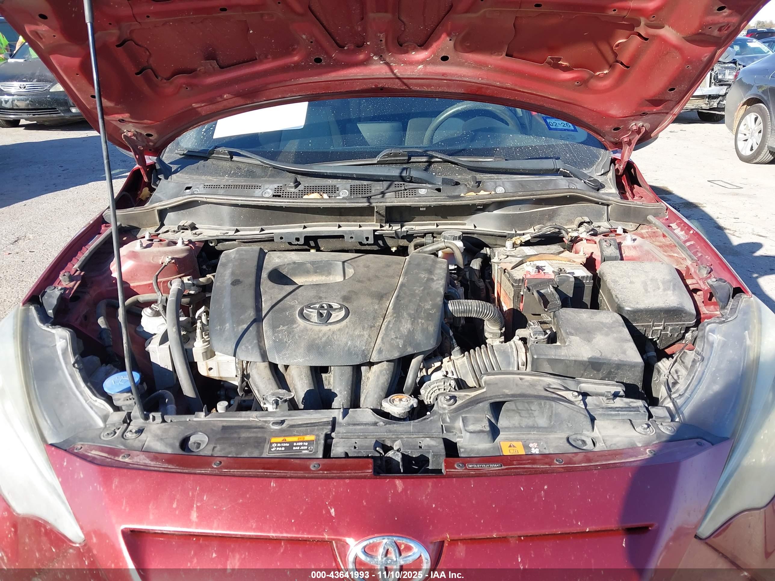 TOYOTA YARIS image 10