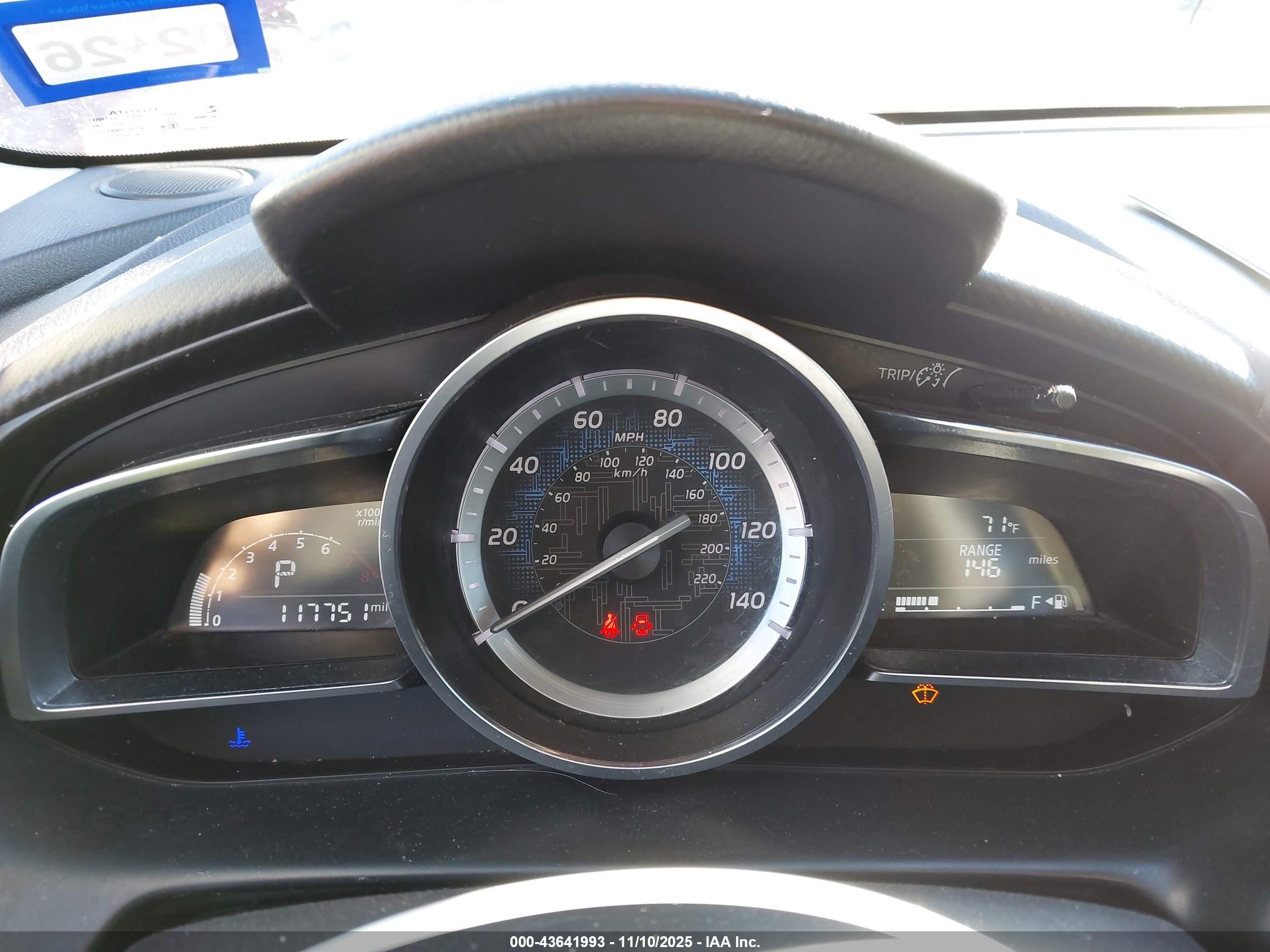 TOYOTA YARIS image 7