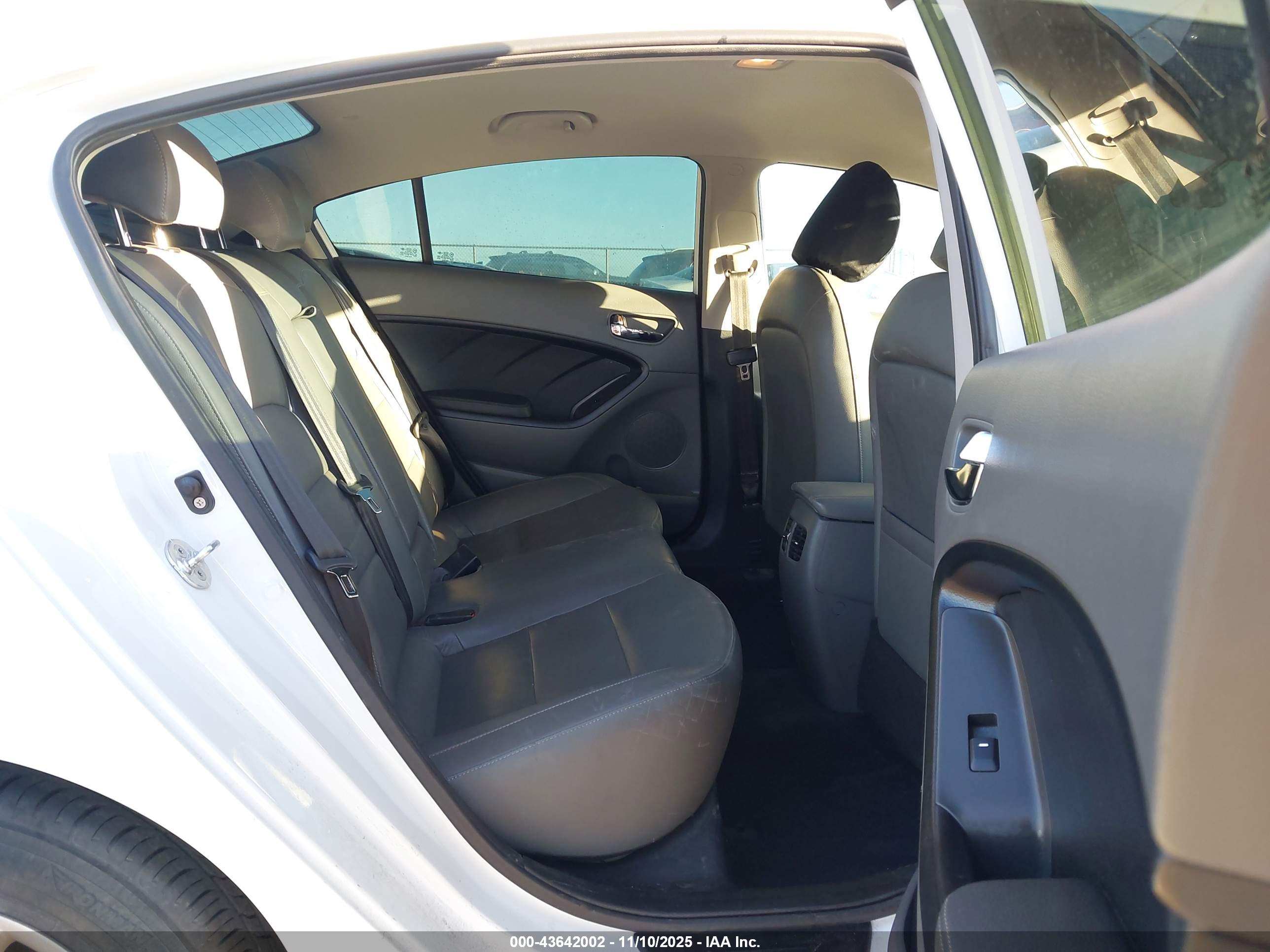 KIA FORTE image 8