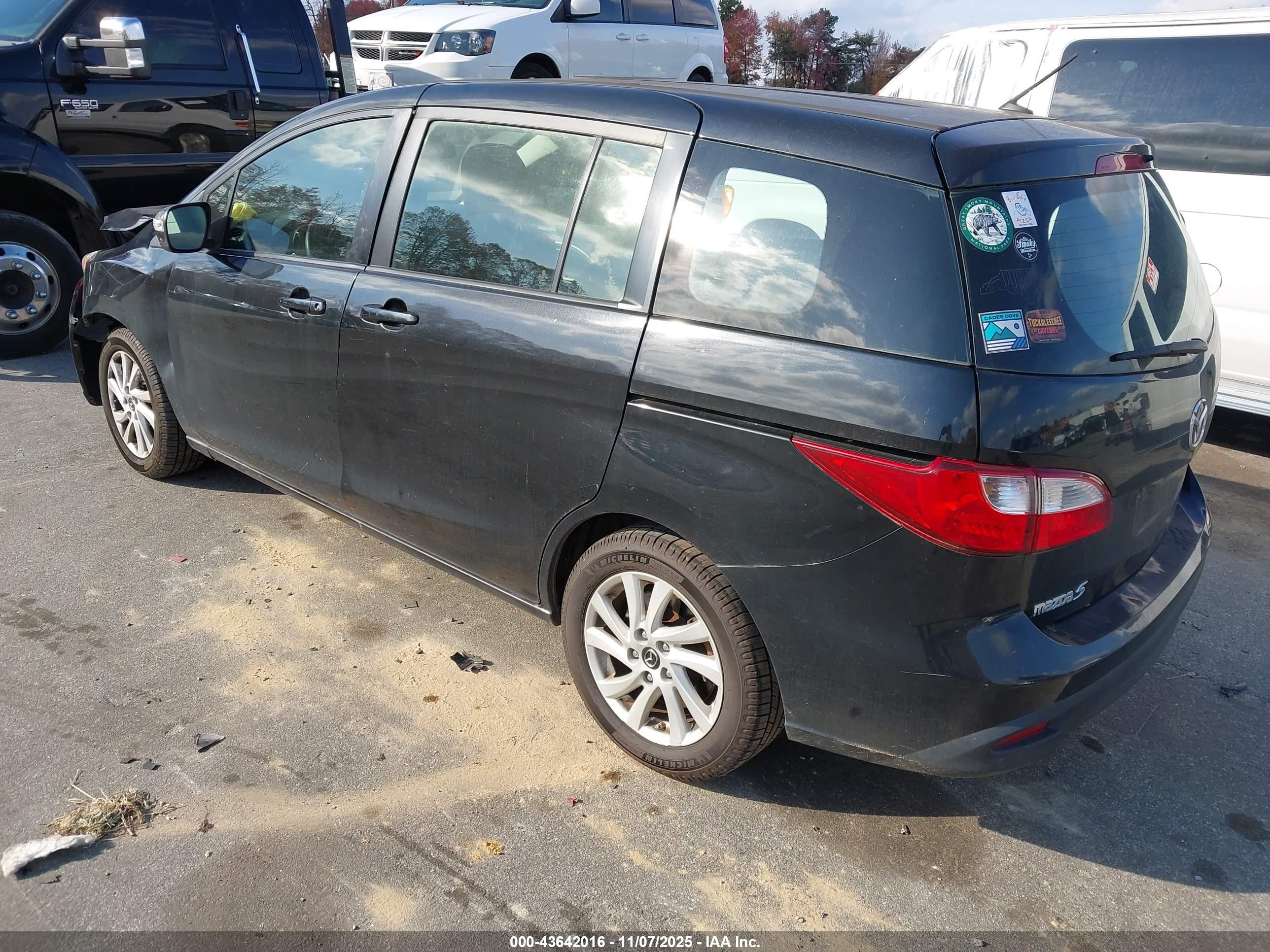 MAZDA MAZDA5 image 3
