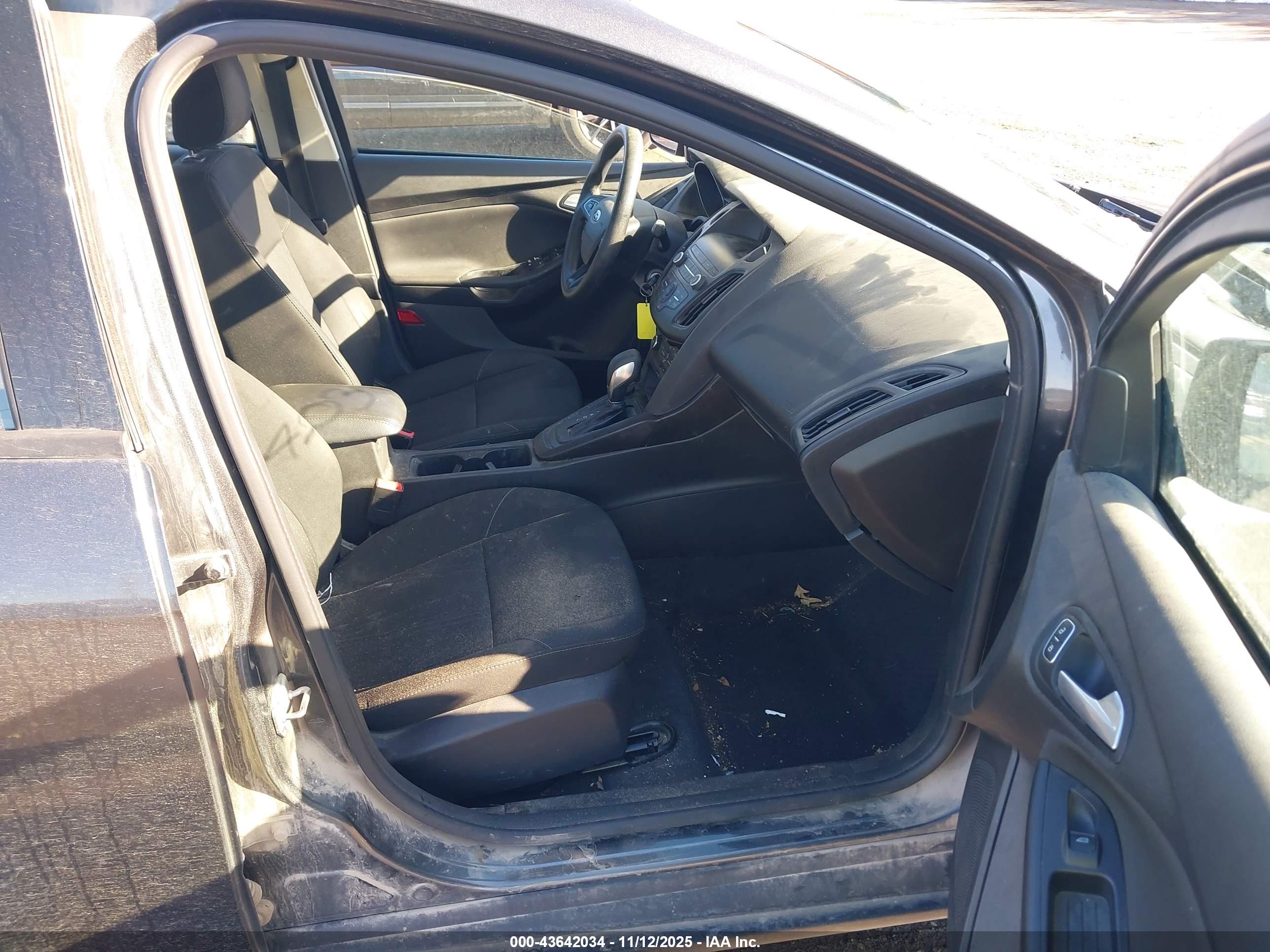 FORD FOCUS image 5
