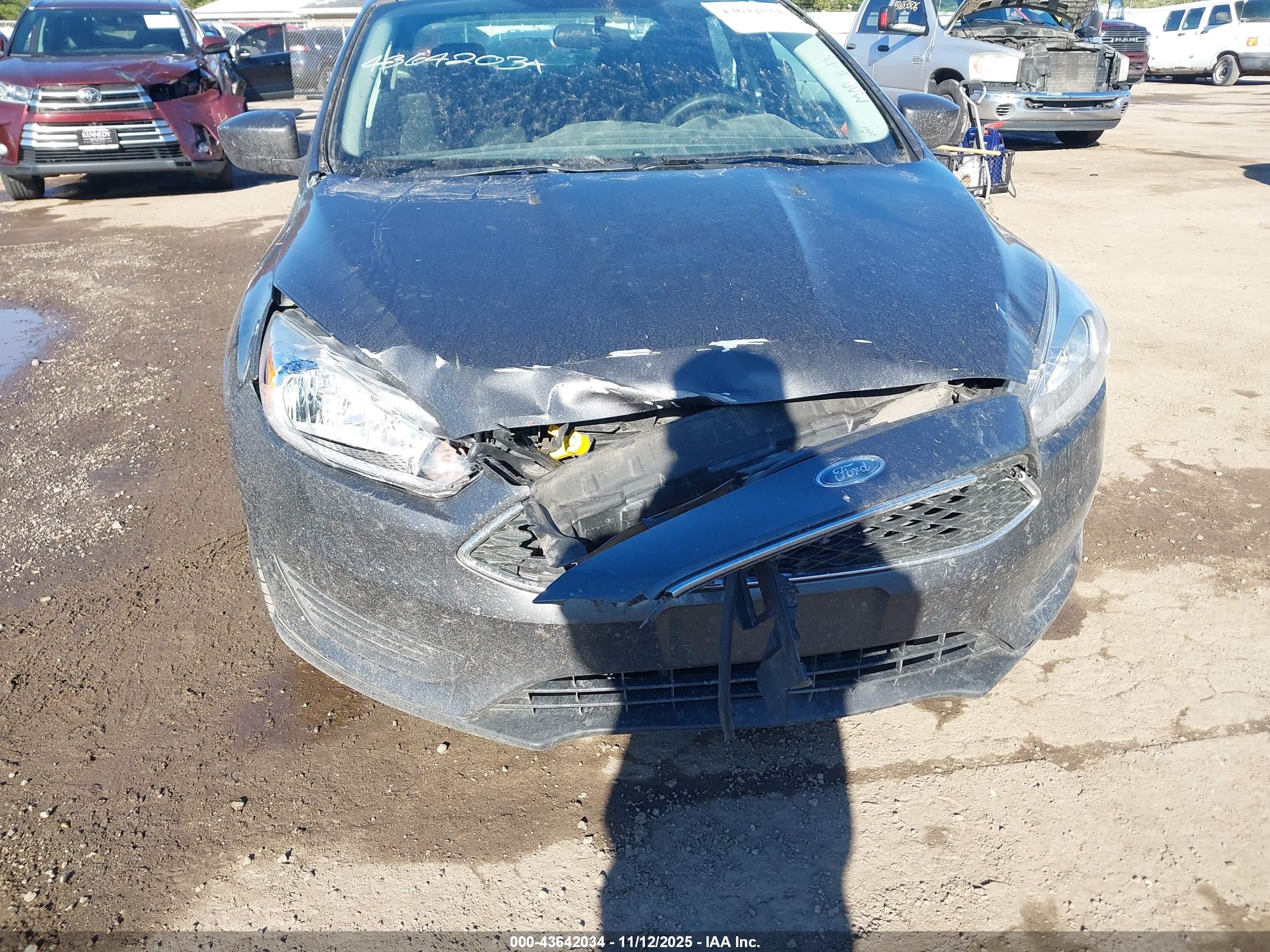 FORD FOCUS image 6