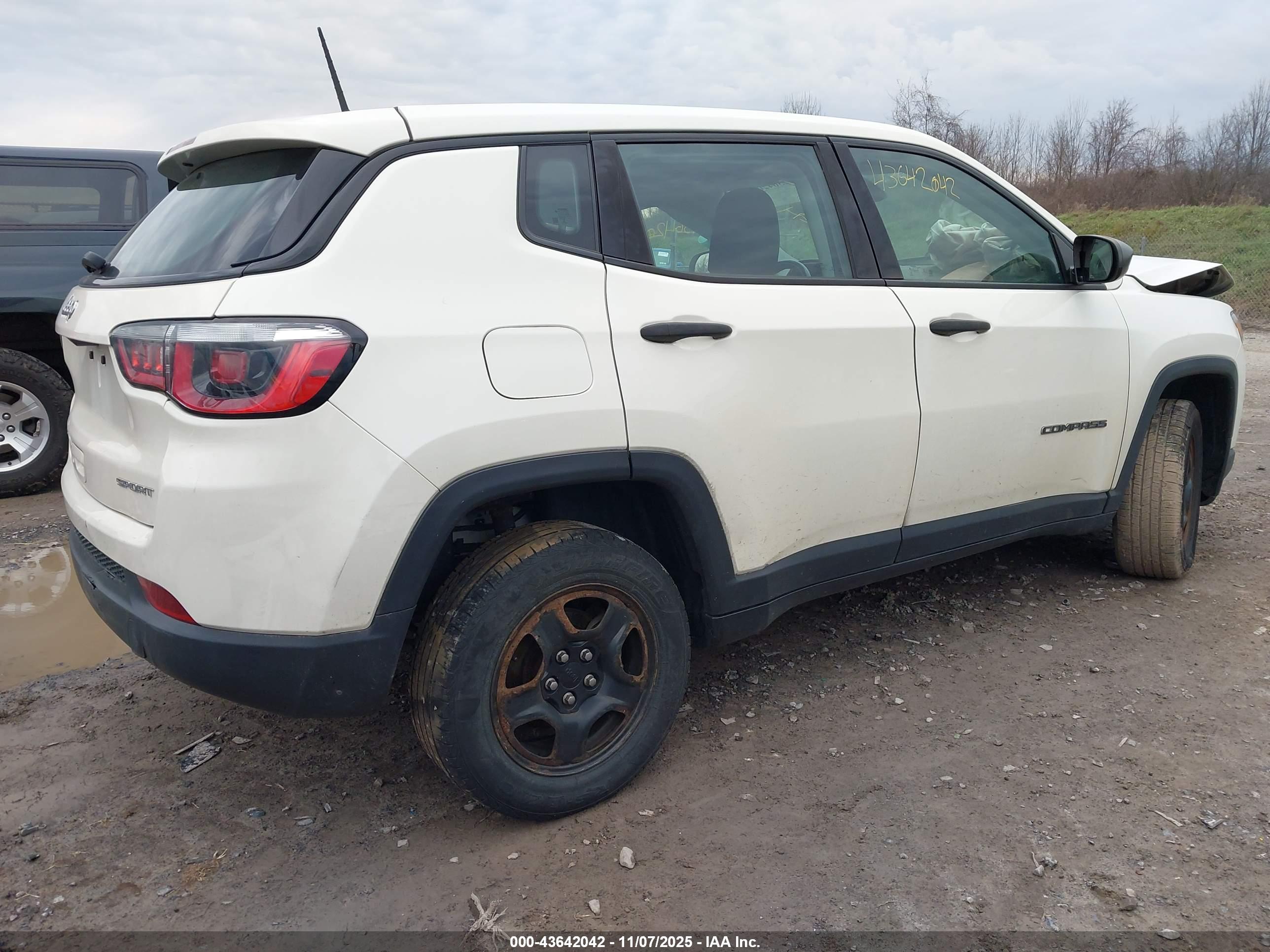 JEEP COMPASS image 4