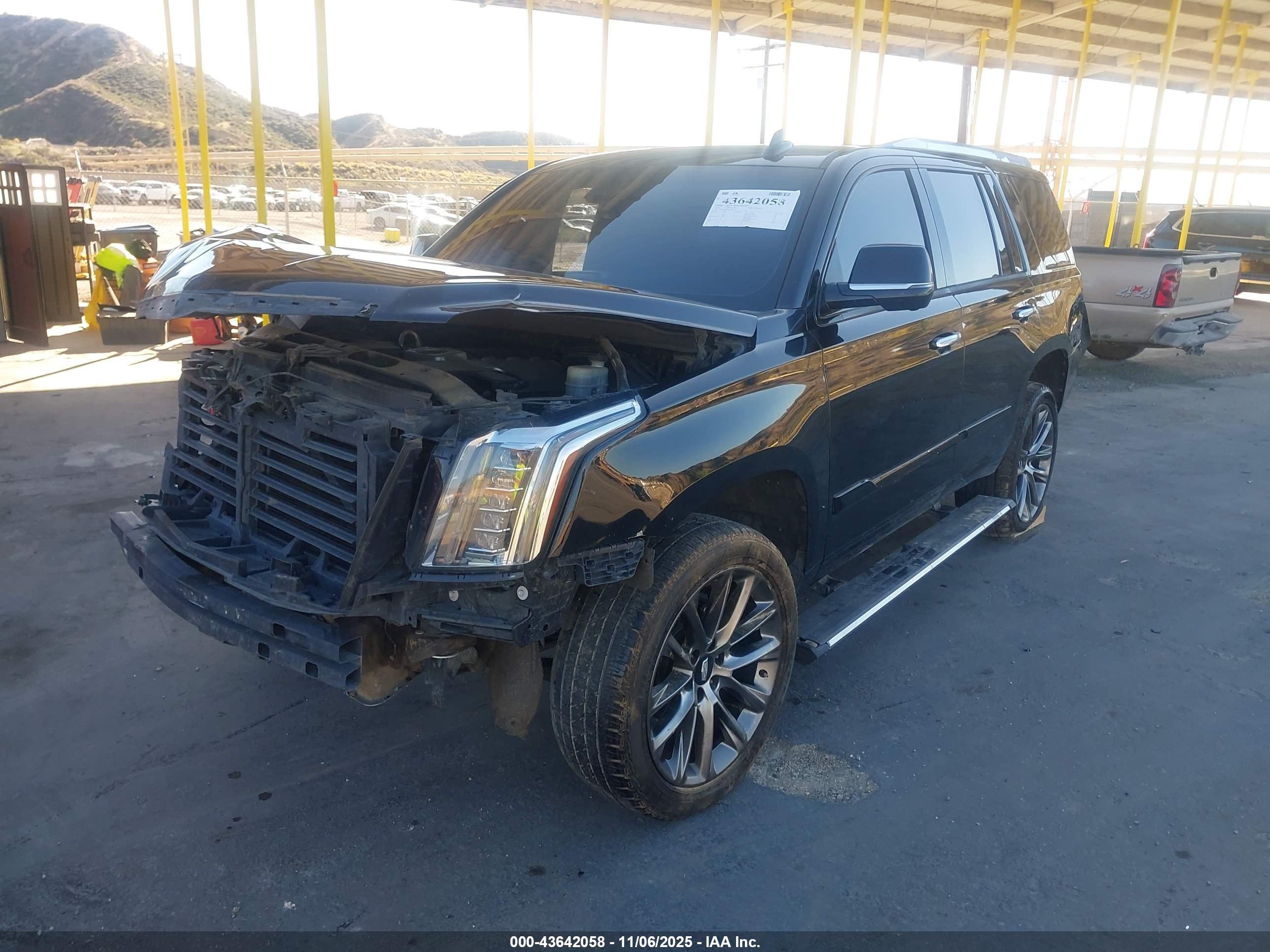CADILLAC ESCALADE image 2