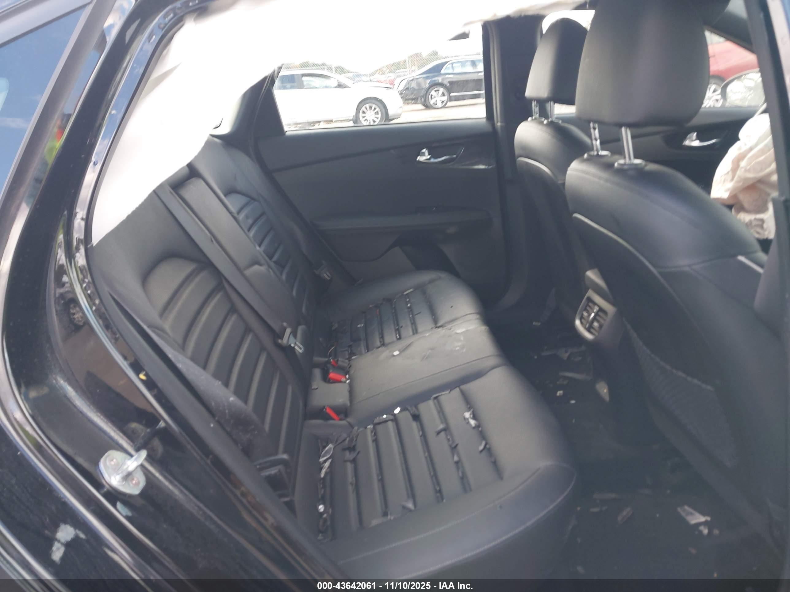 KIA FORTE image 8