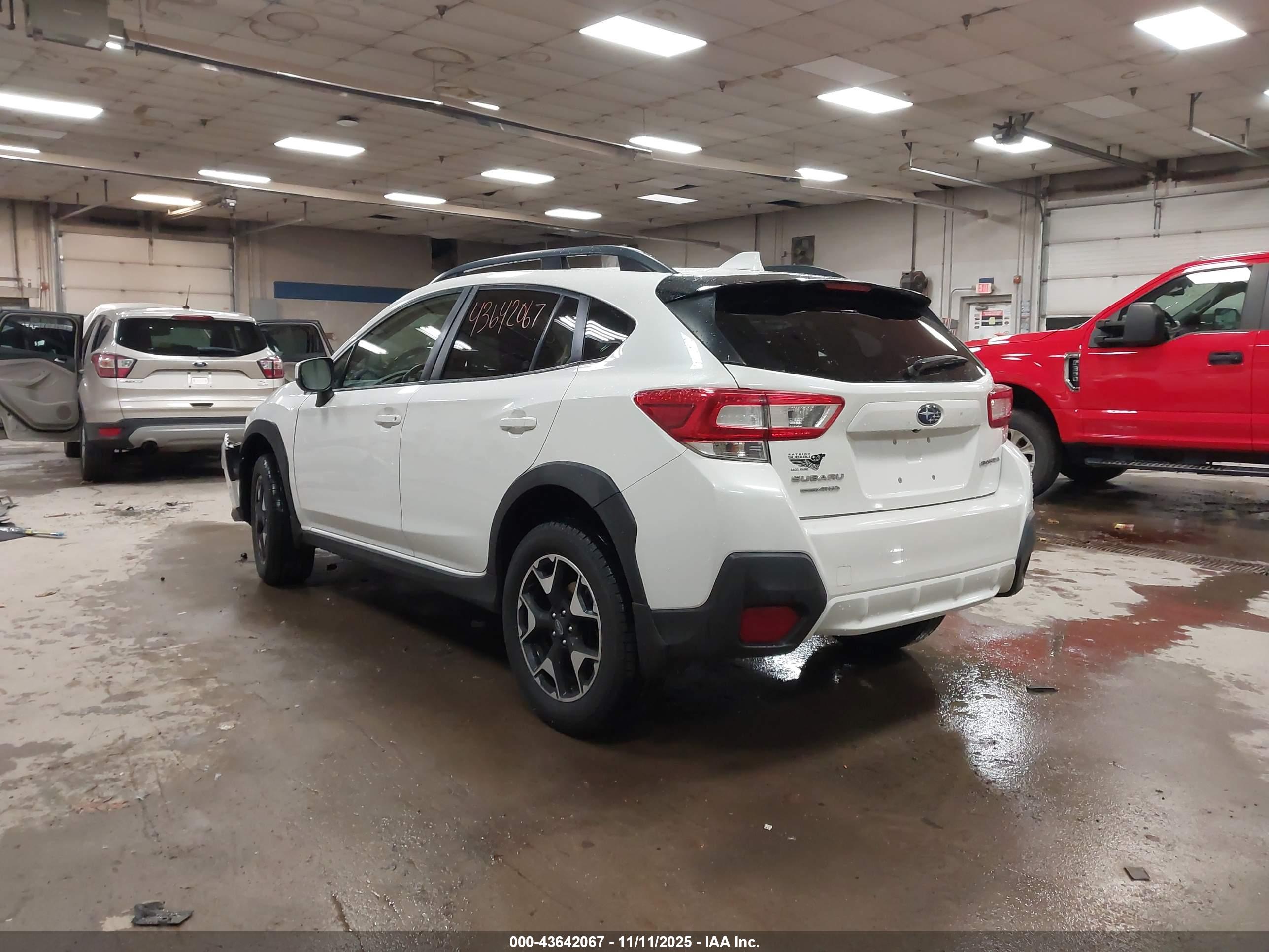 SUBARU CROSSTREK image 3