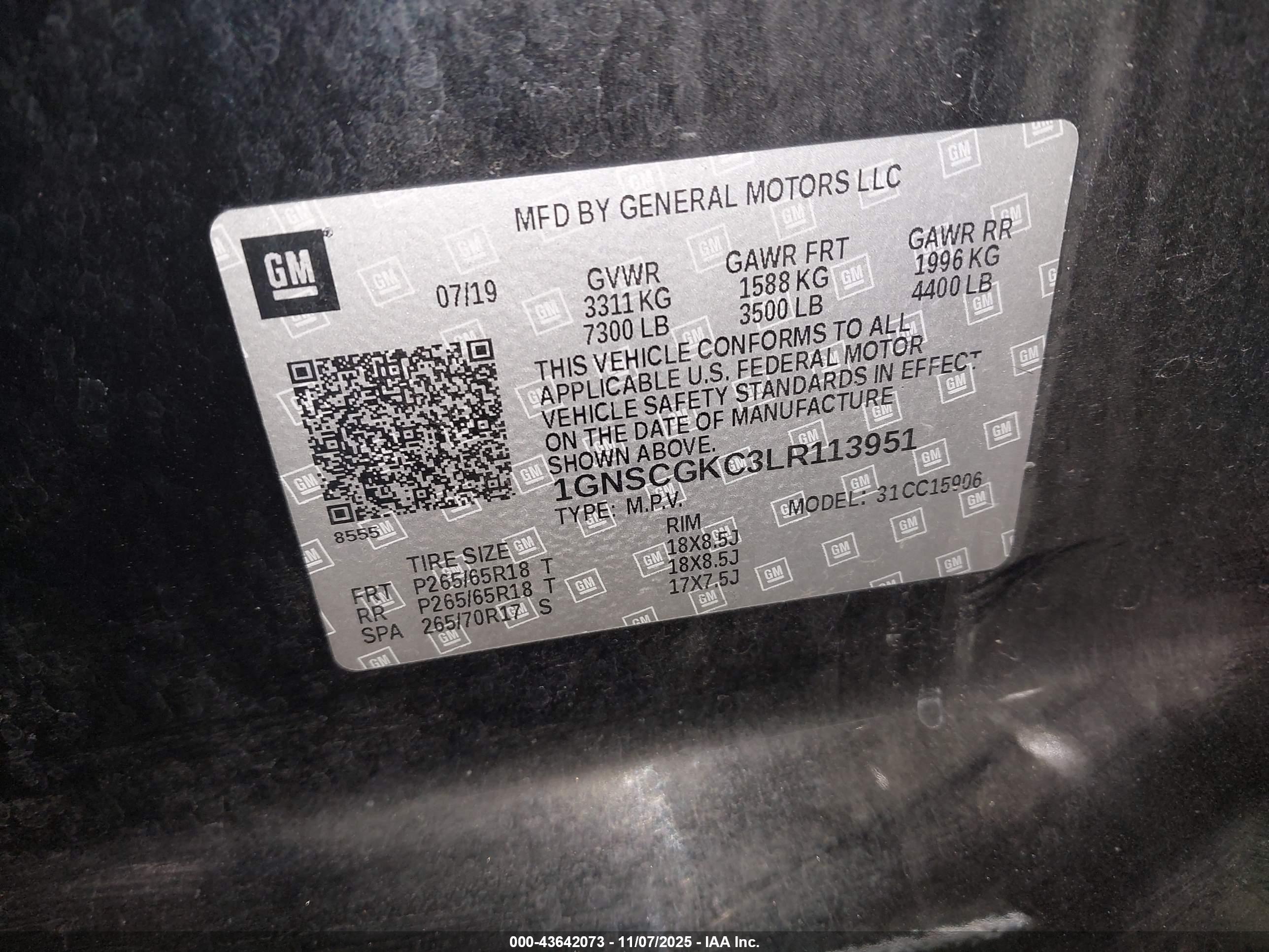 CHEVROLET SUBURBAN image 9