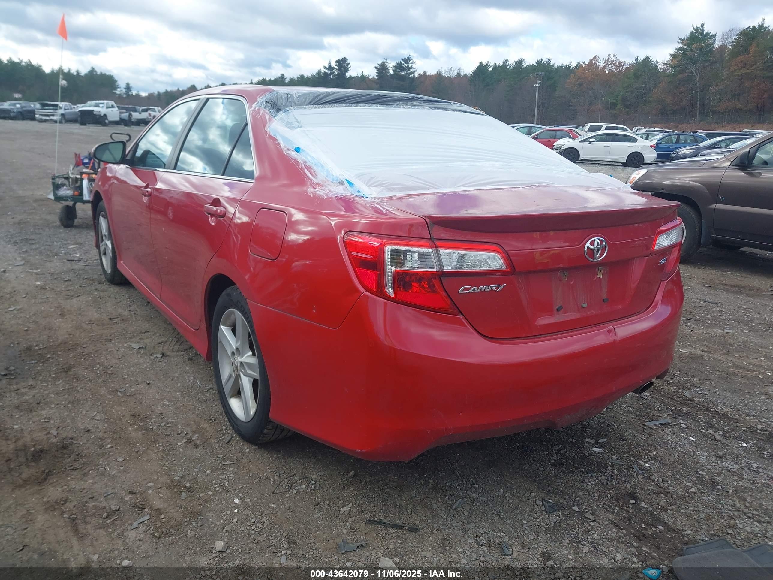 TOYOTA CAMRY image 3