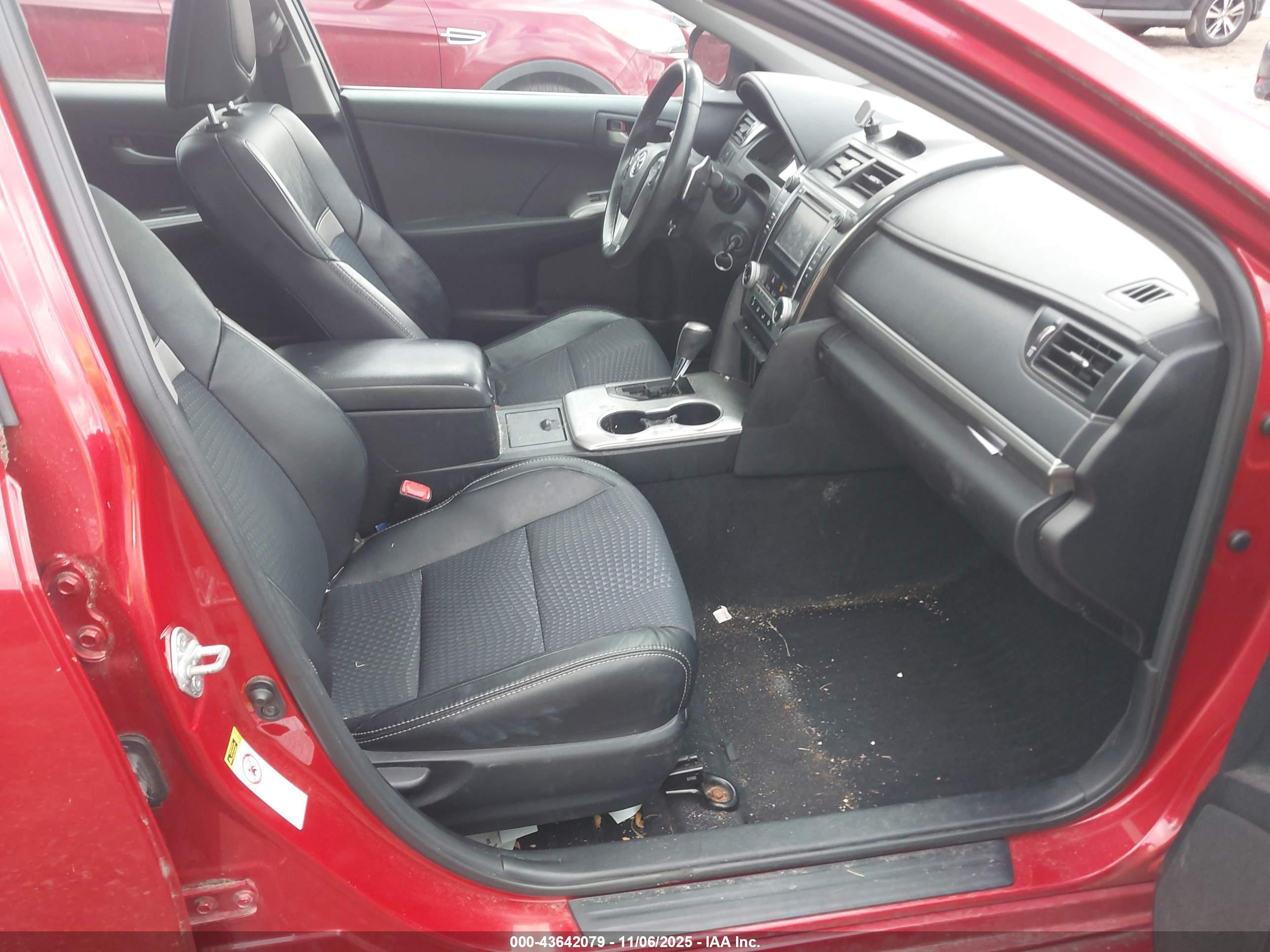 TOYOTA CAMRY image 5