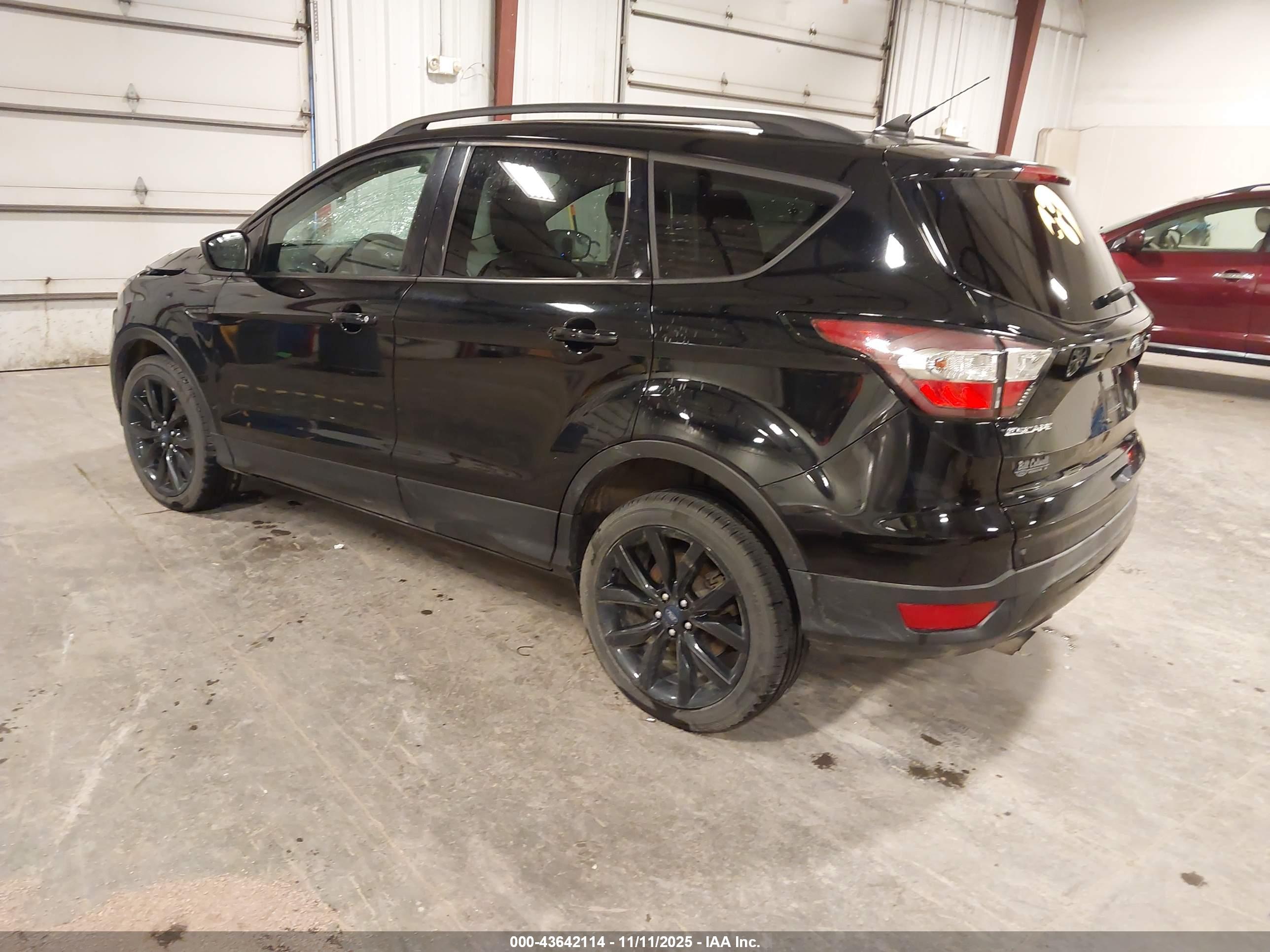 FORD ESCAPE image 3