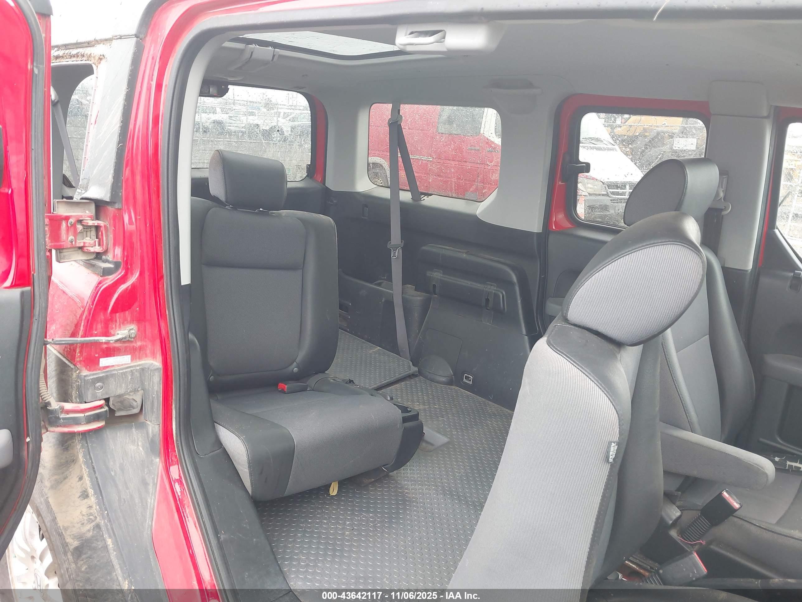 HONDA ELEMENT image 8
