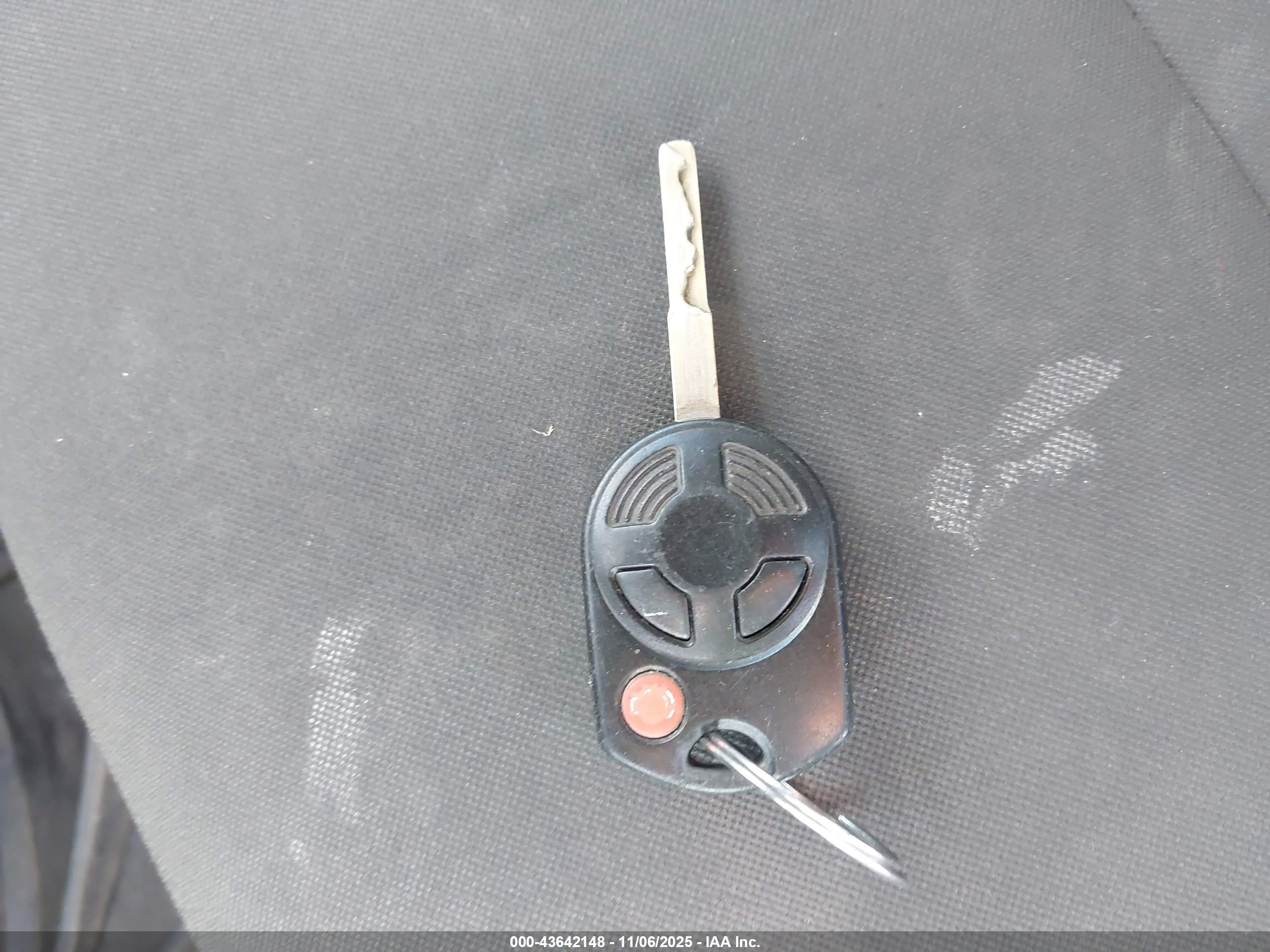 FORD ESCAPE image 11