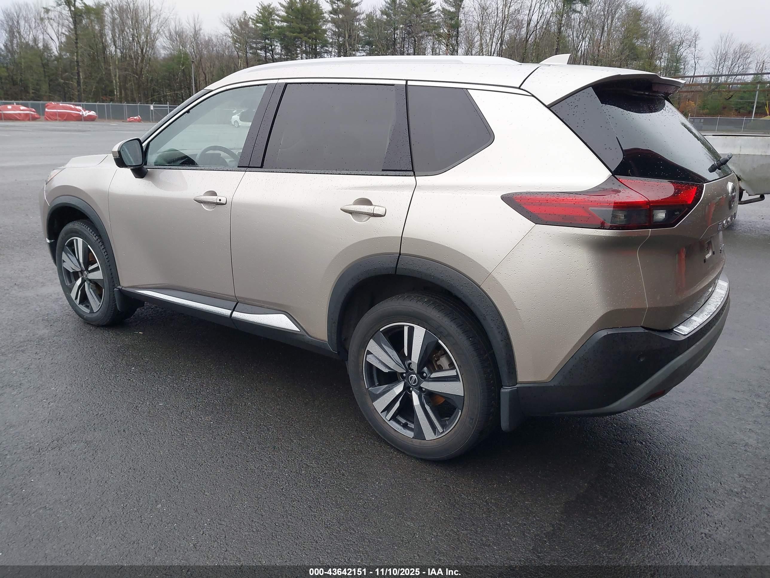 NISSAN ROGUE image 3
