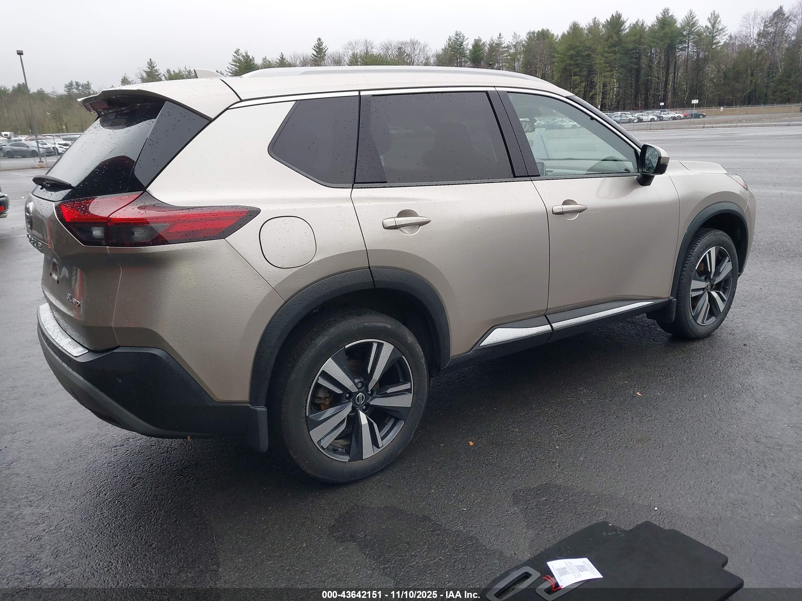 NISSAN ROGUE image 4