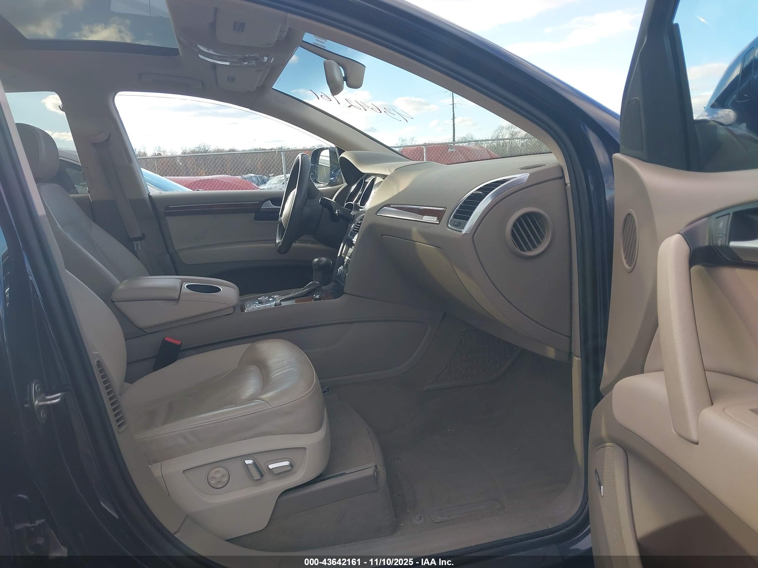 AUDI Q7 image 5