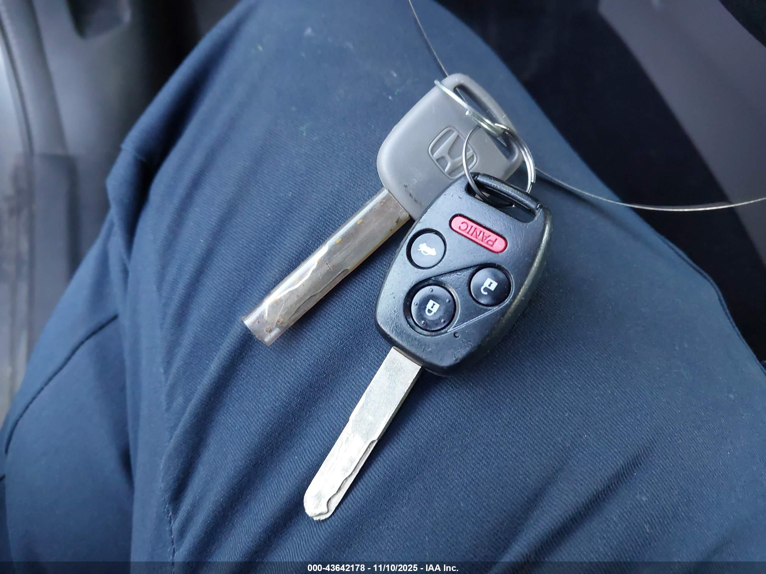HONDA CIVIC image 11