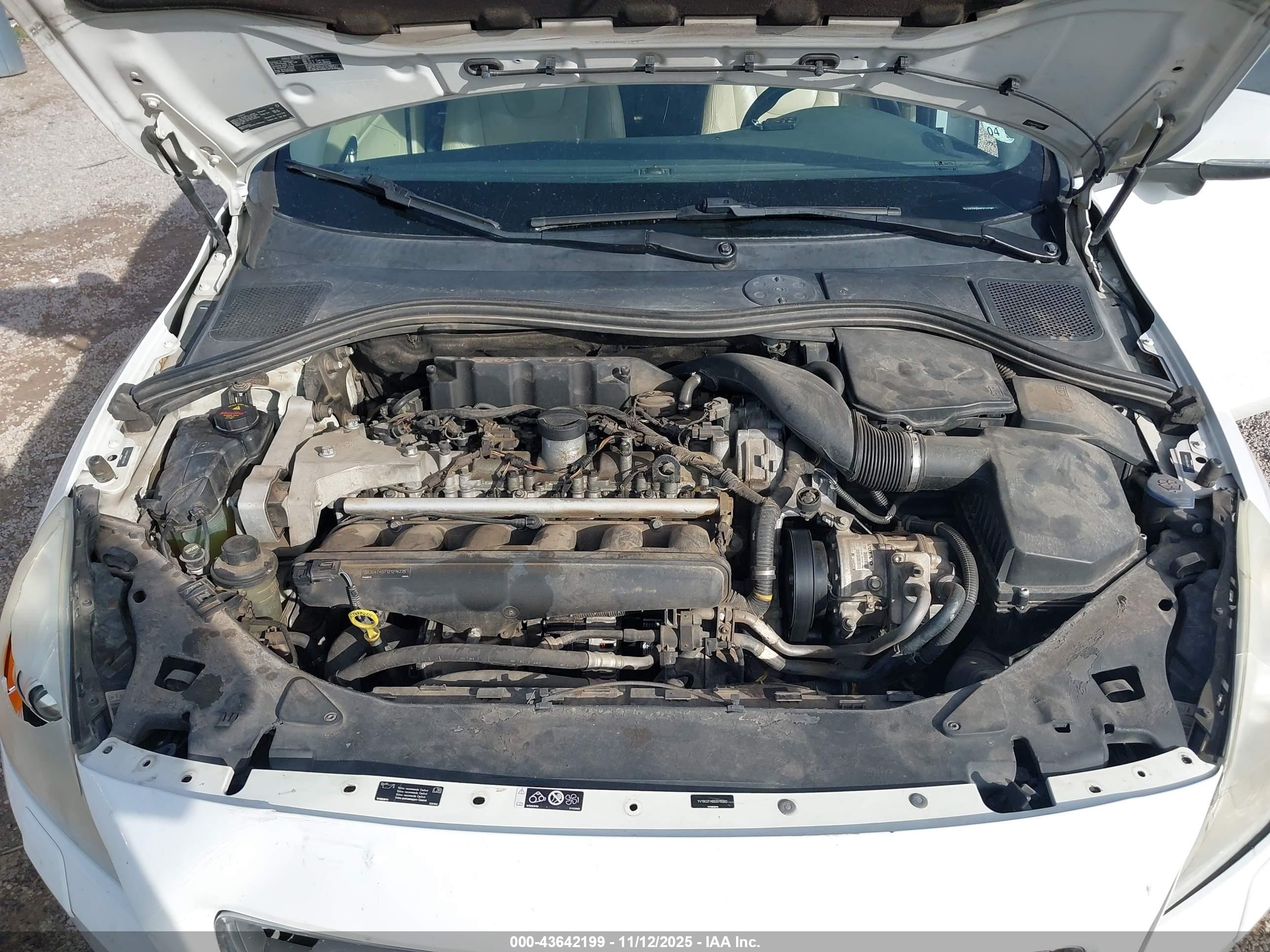 VOLVO S60 image 10