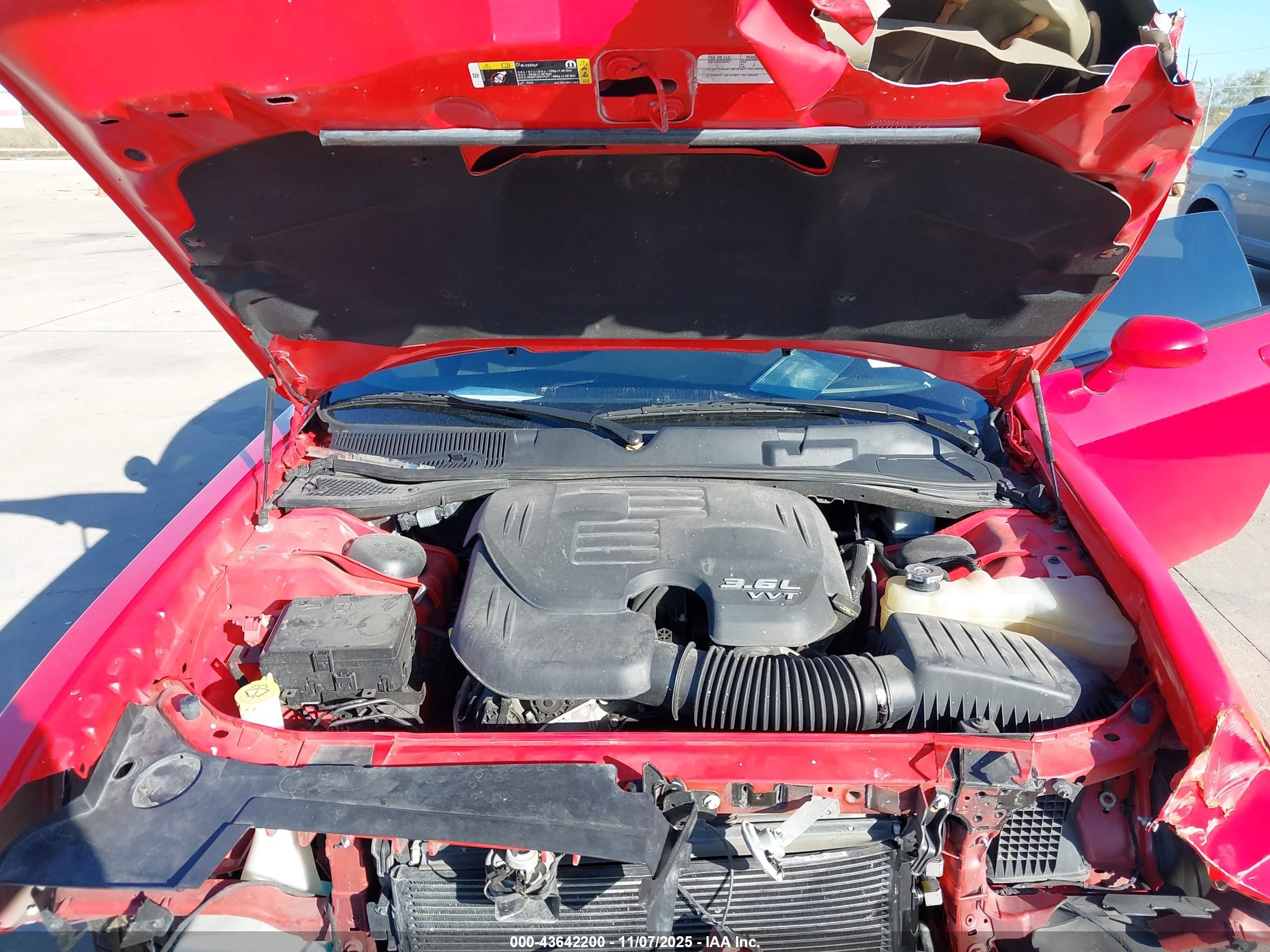 DODGE CHALLENGER image 10