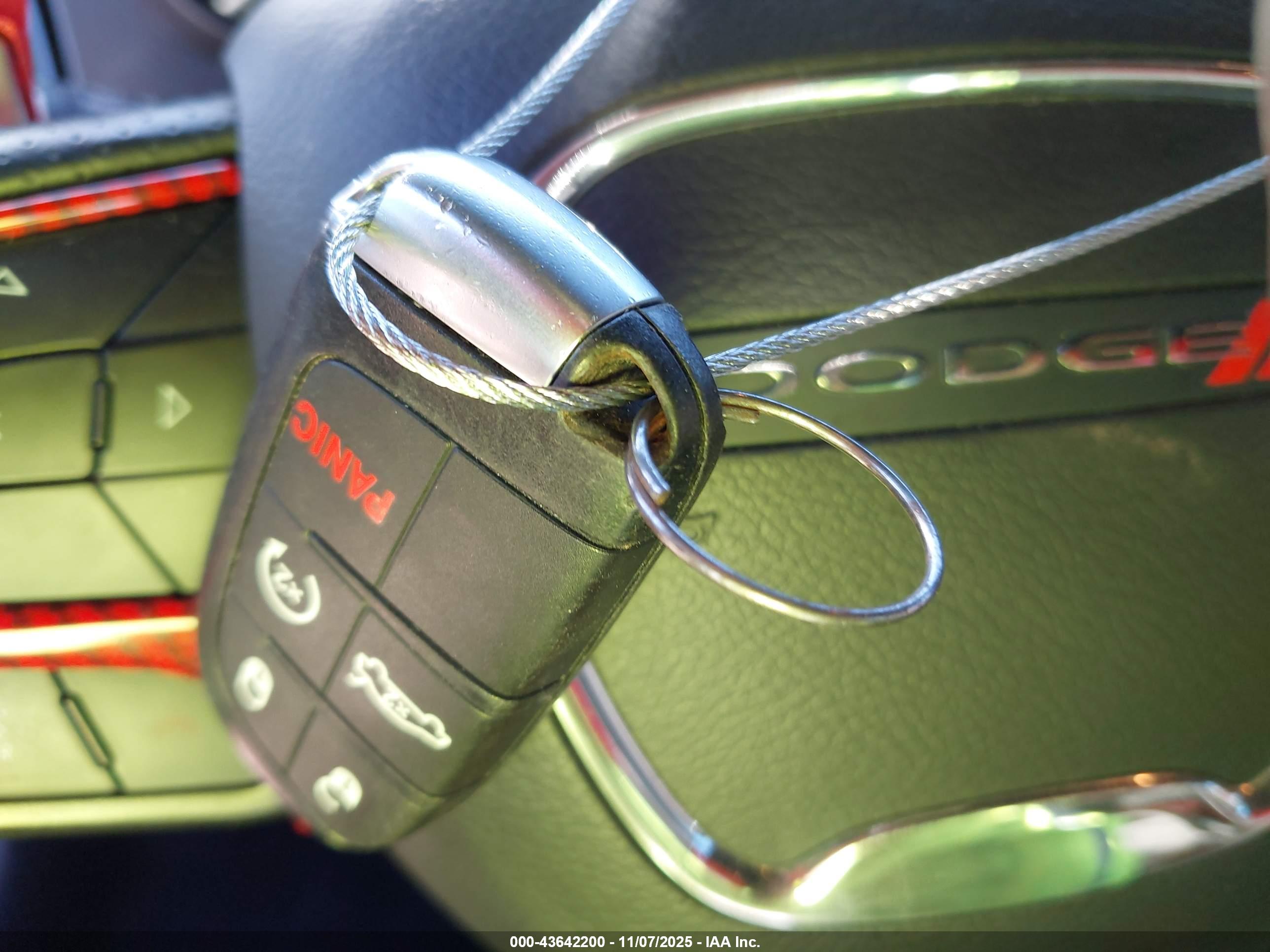 DODGE CHALLENGER image 11