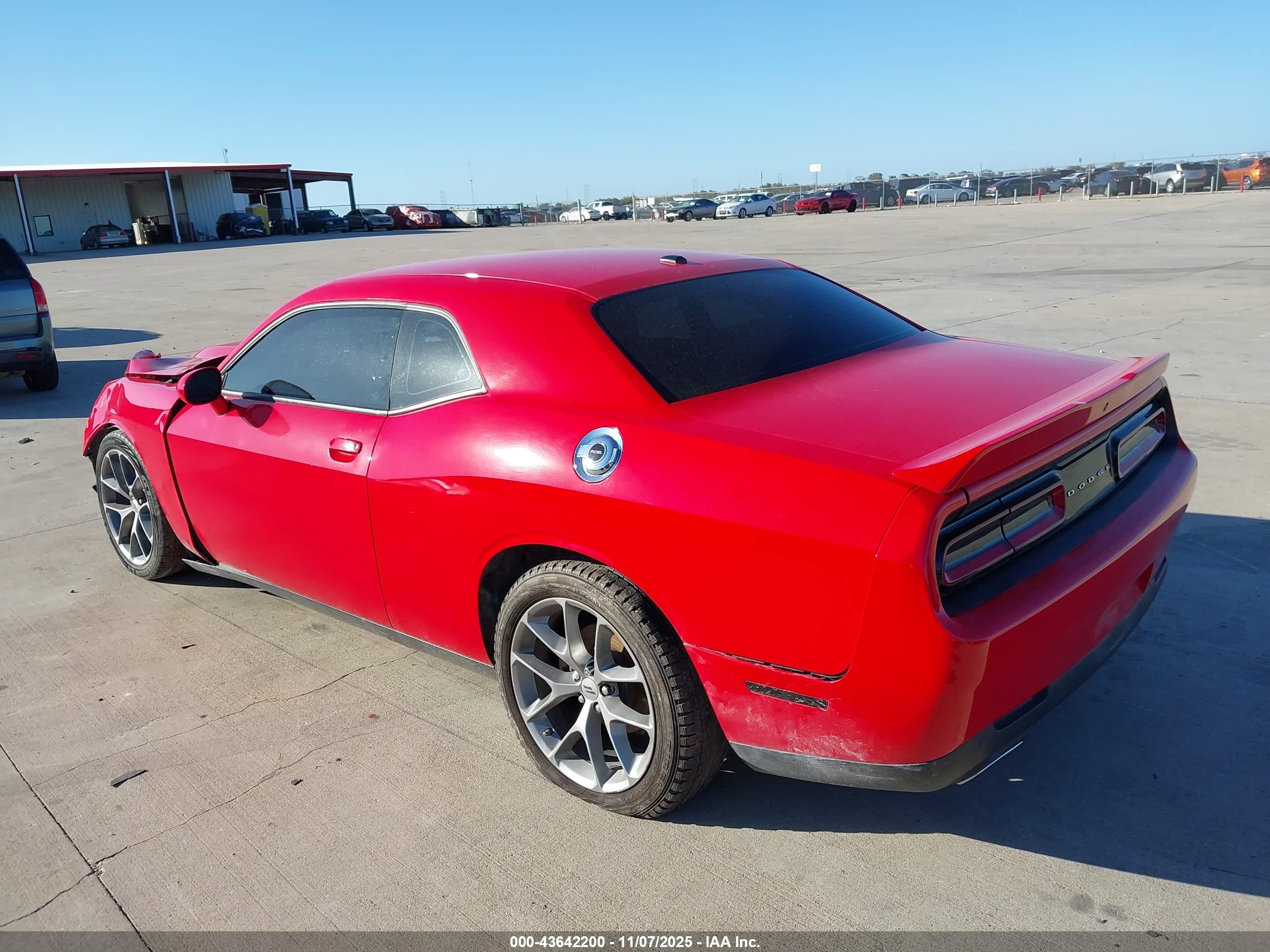 DODGE CHALLENGER image 3