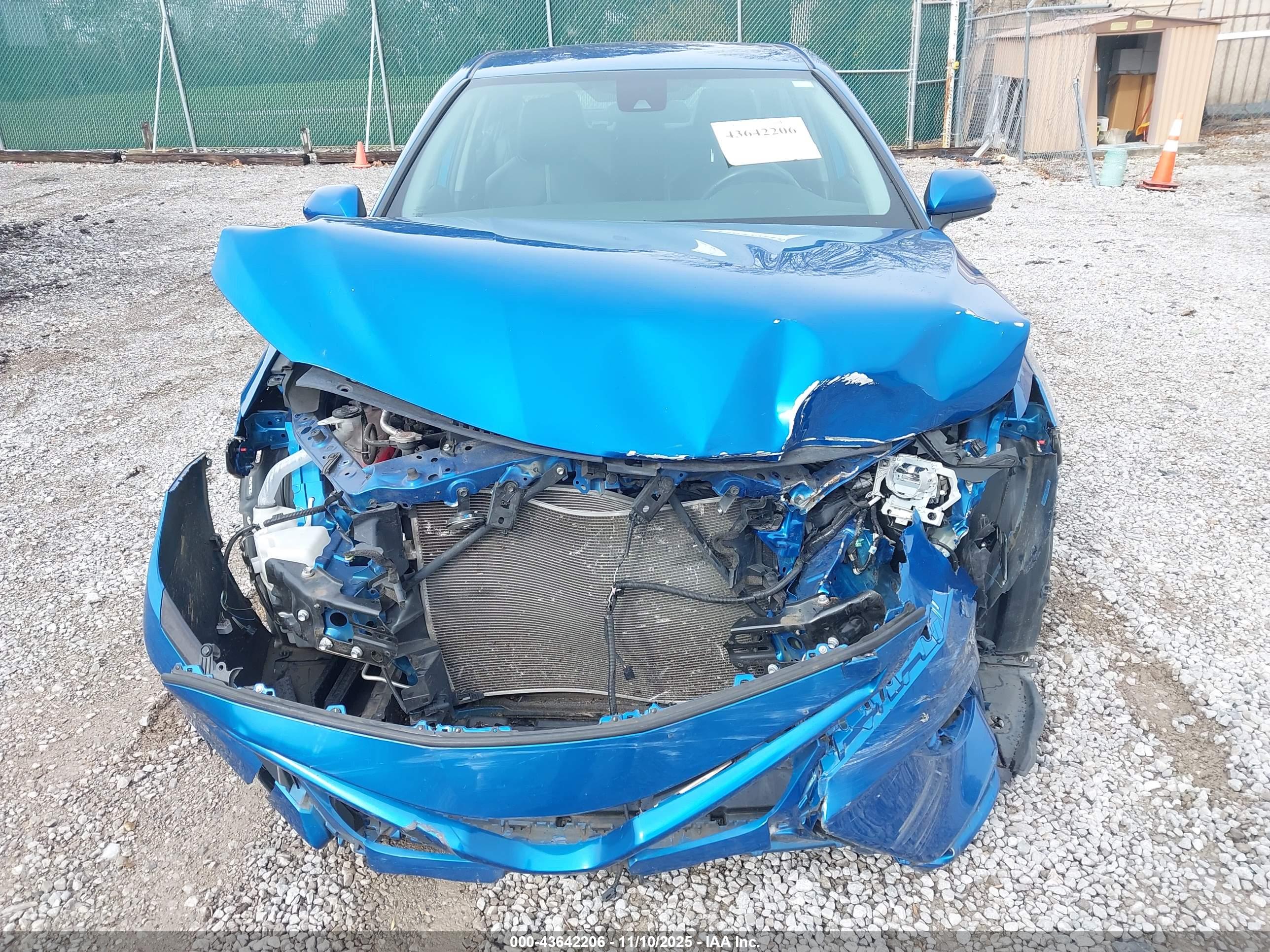 TOYOTA CAMRY image 6
