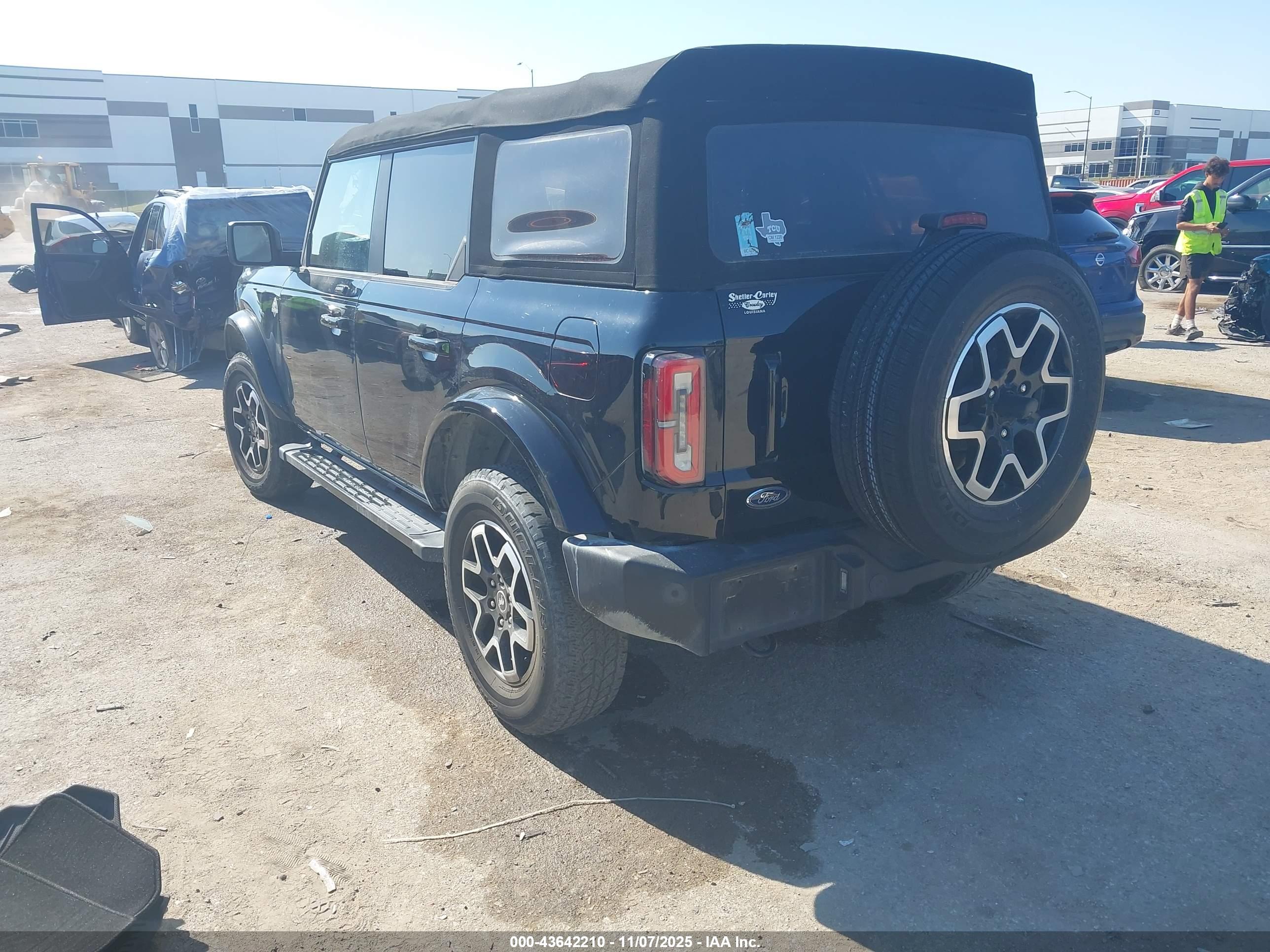 FORD BRONCO image 3