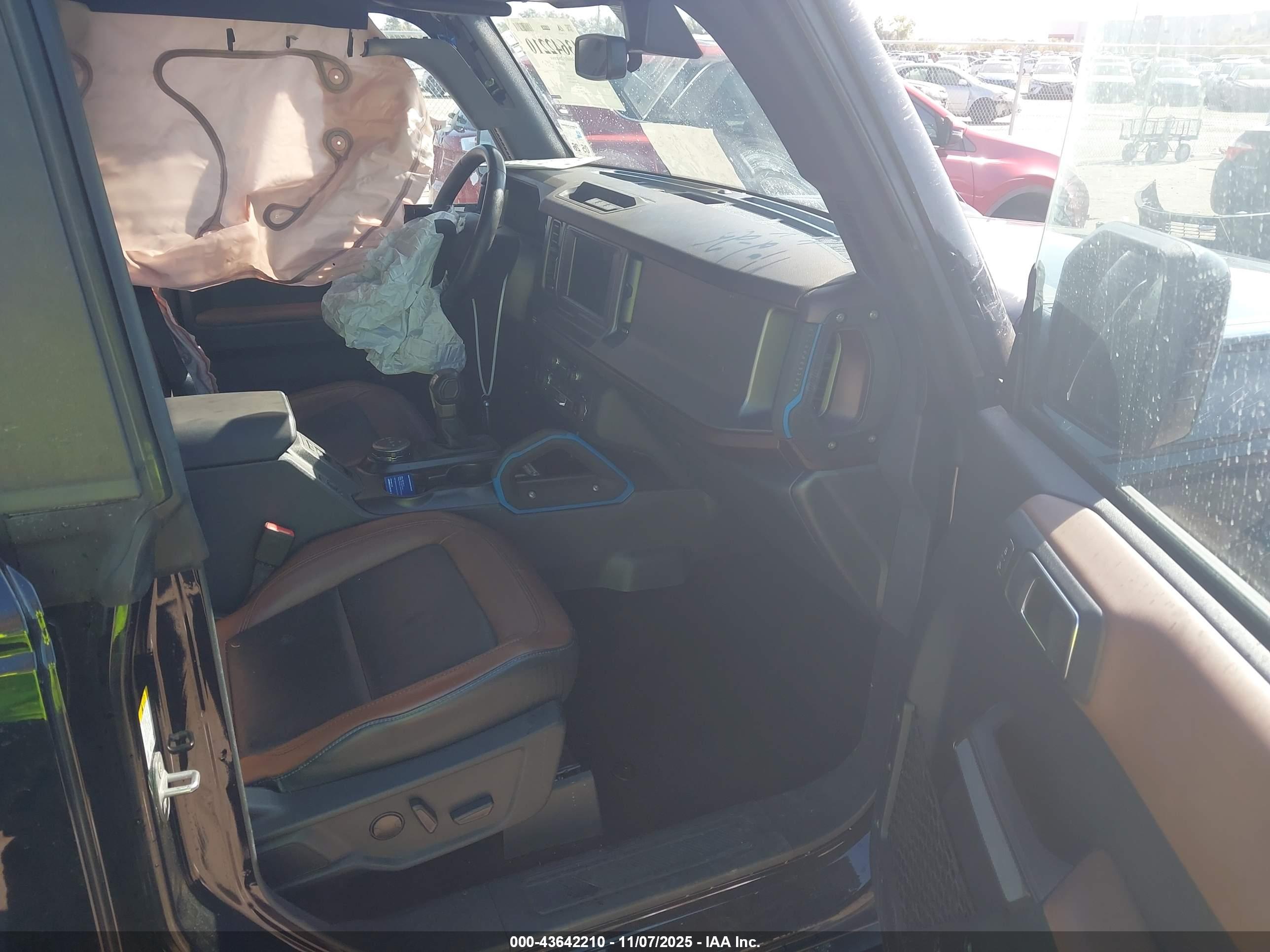 FORD BRONCO image 5