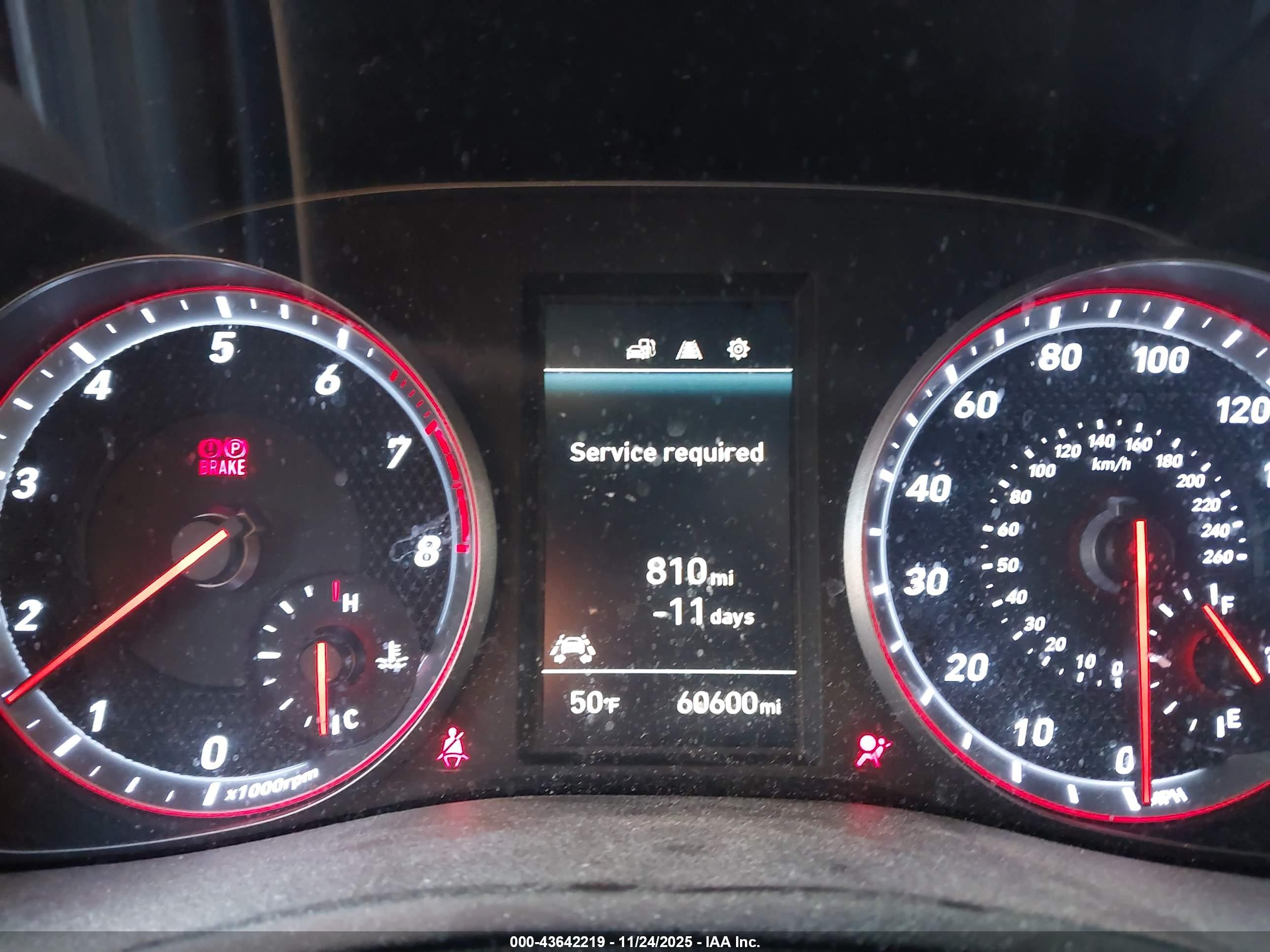 HYUNDAI VELOSTER image 7