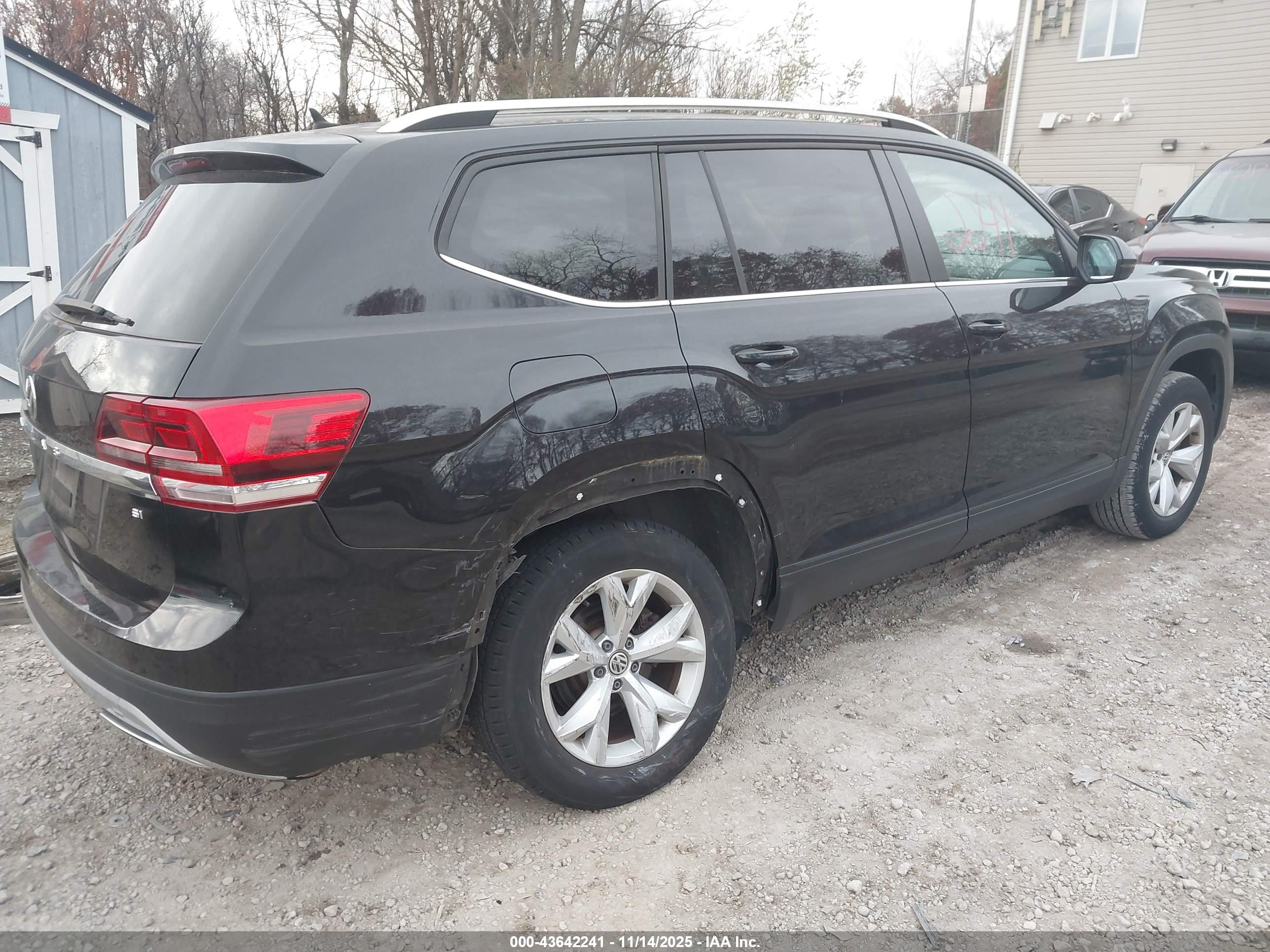 VOLKSWAGEN ATLAS image 4