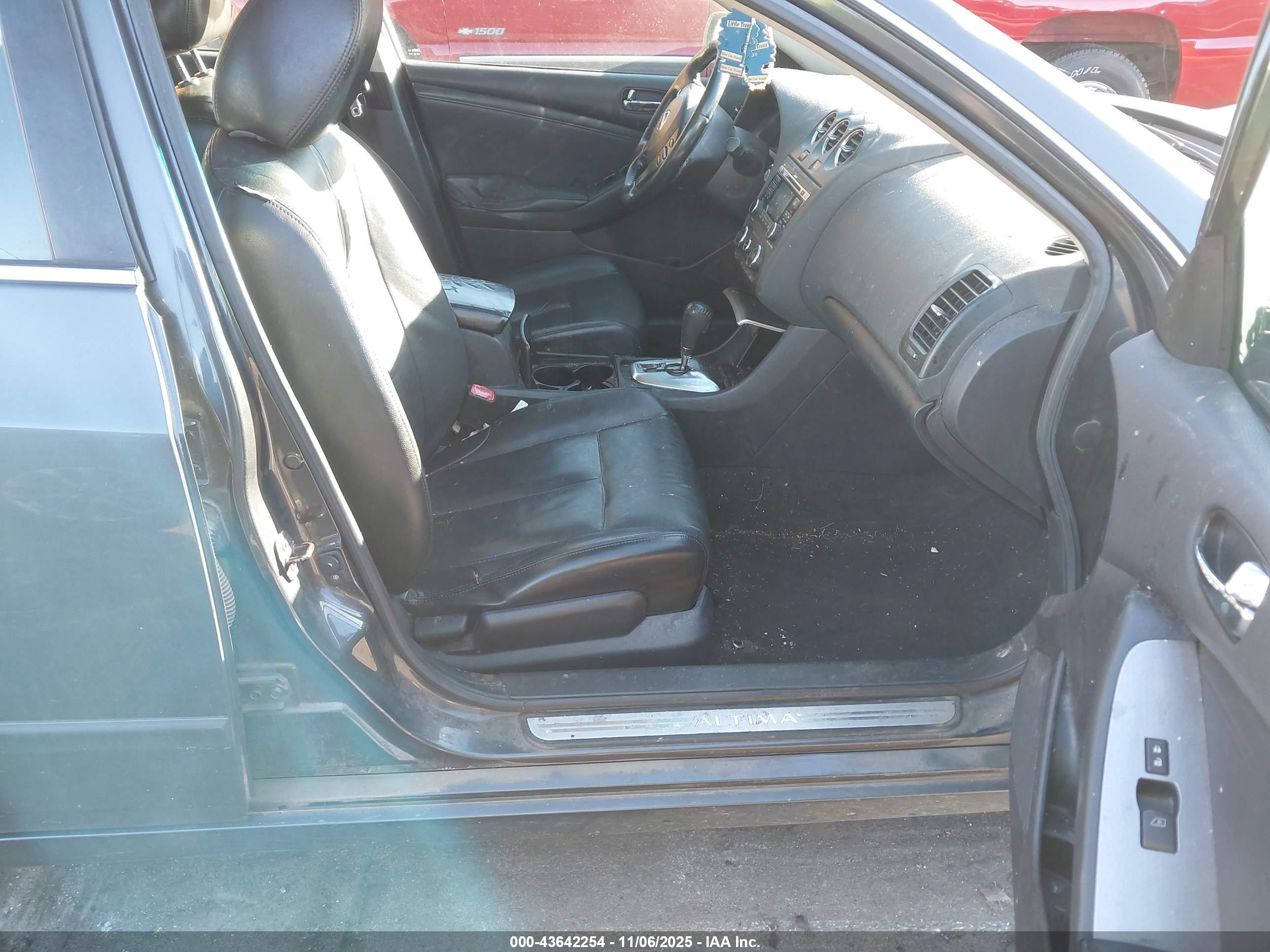 NISSAN ALTIMA image 5