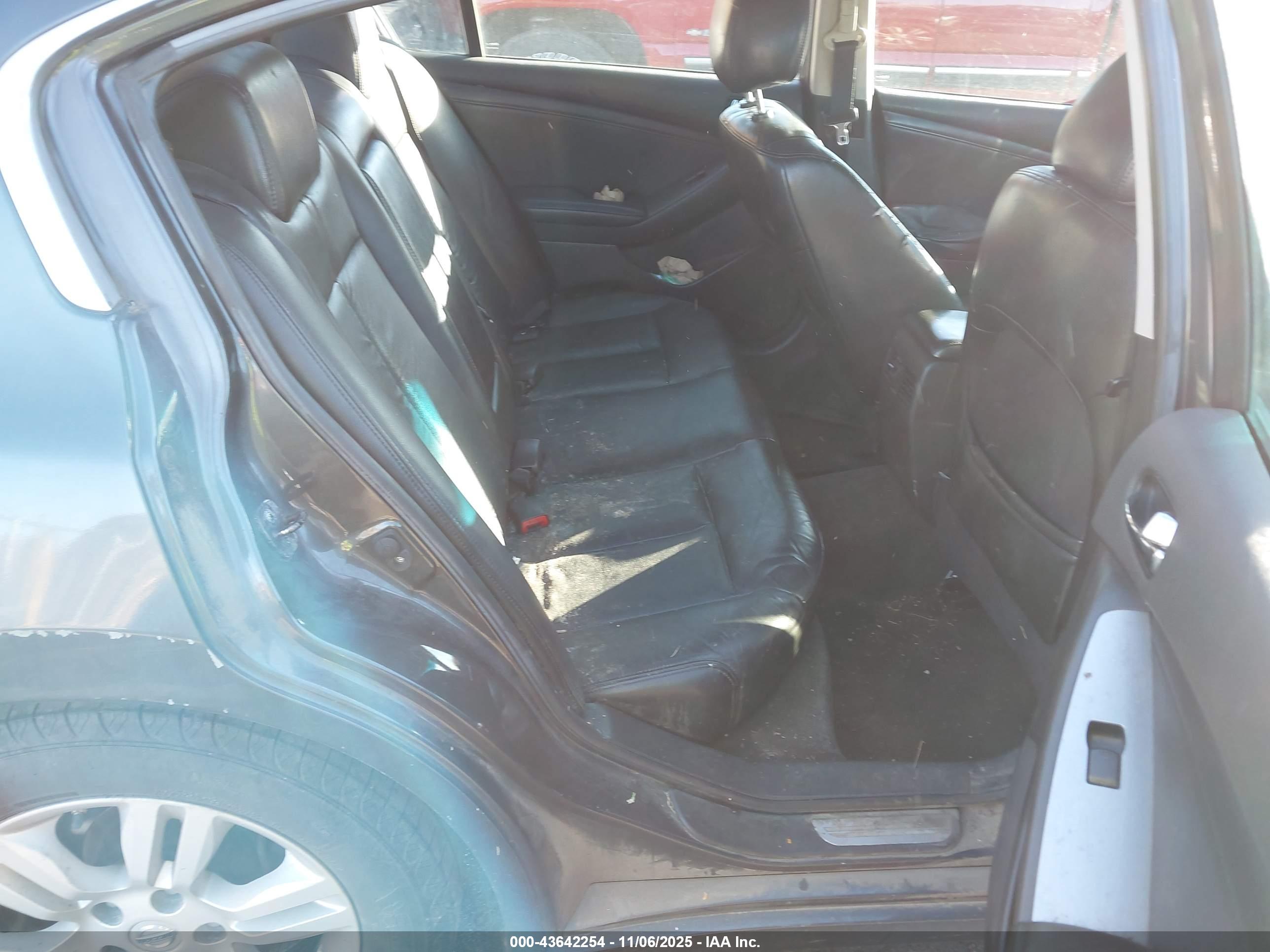 NISSAN ALTIMA image 8