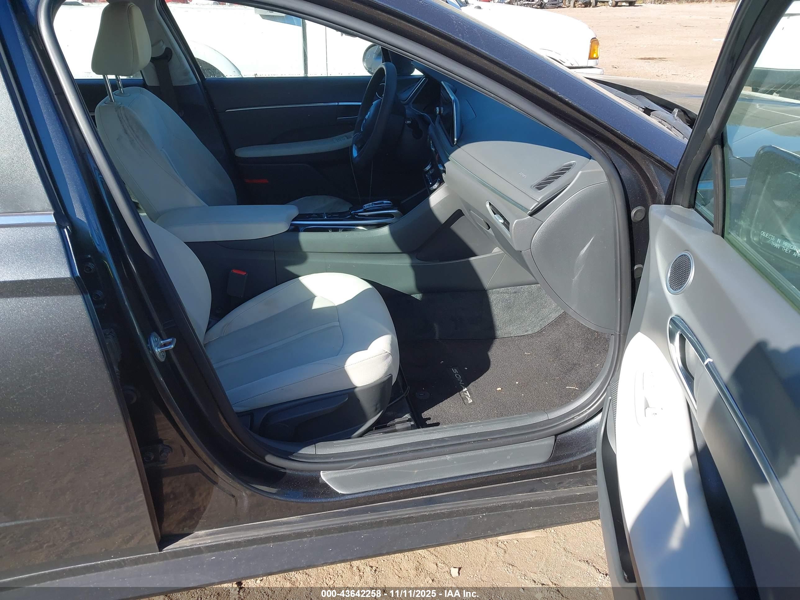 HYUNDAI SONATA image 5