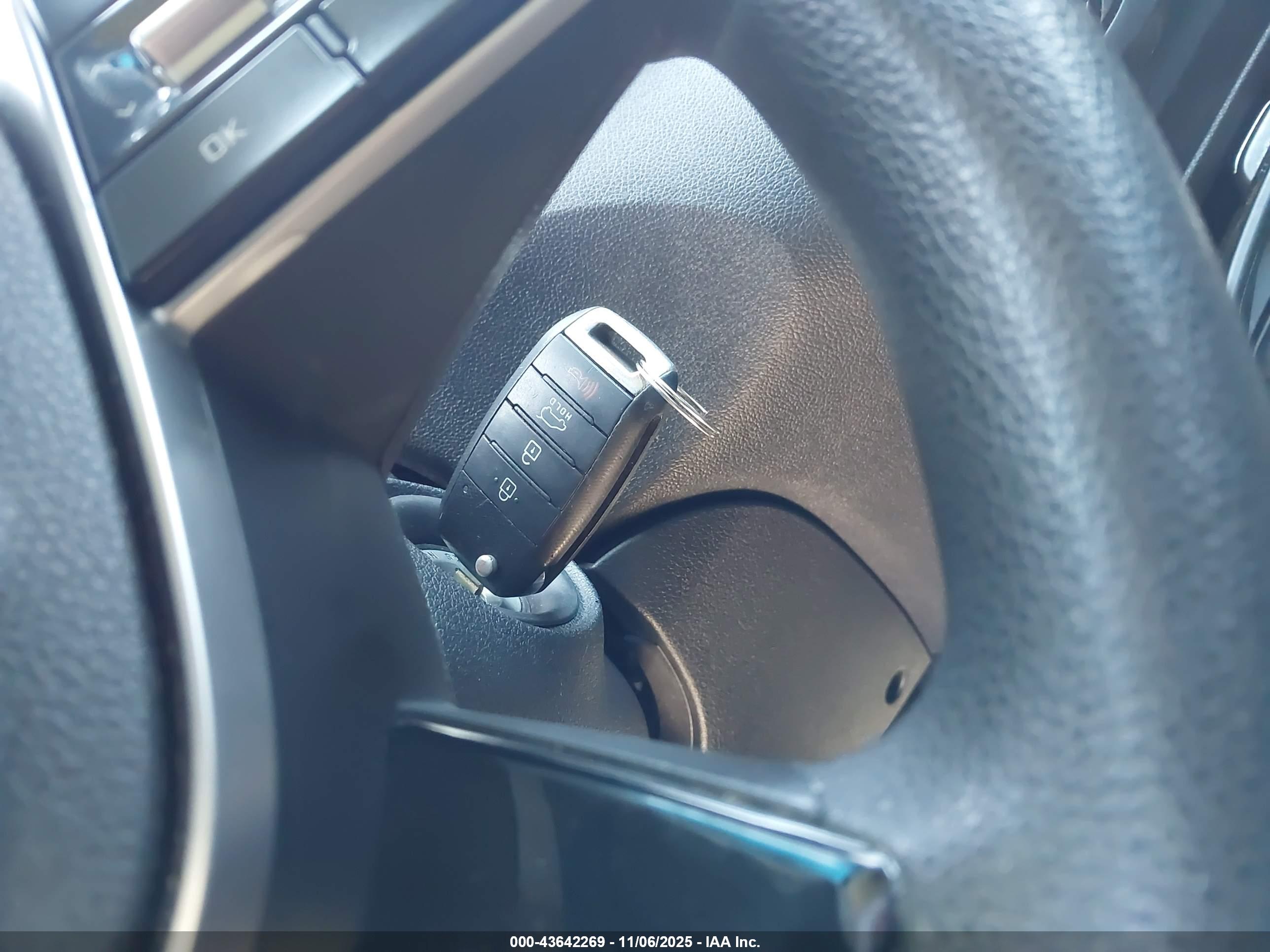 KIA SORENTO image 11