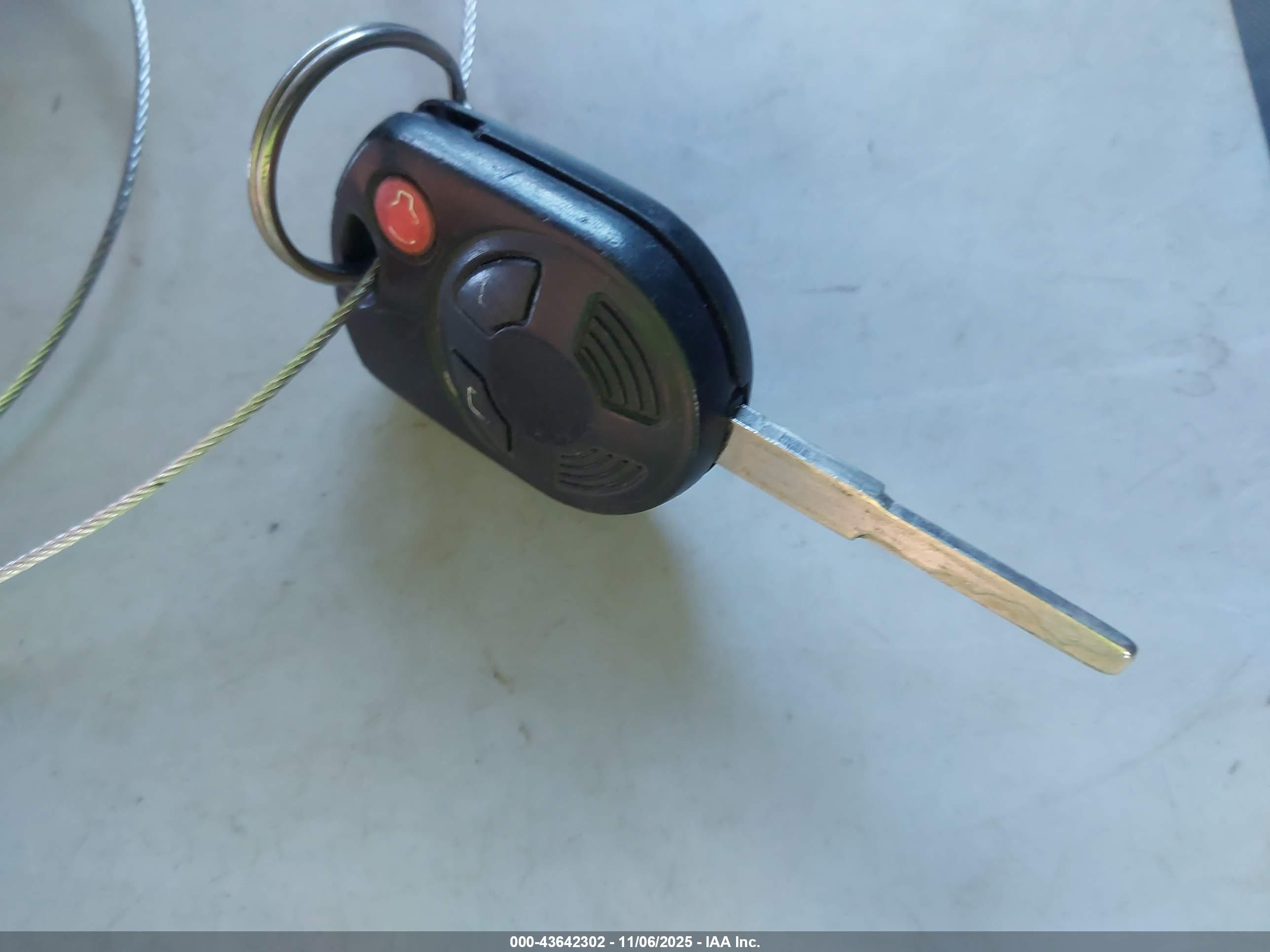 FORD ESCAPE image 11