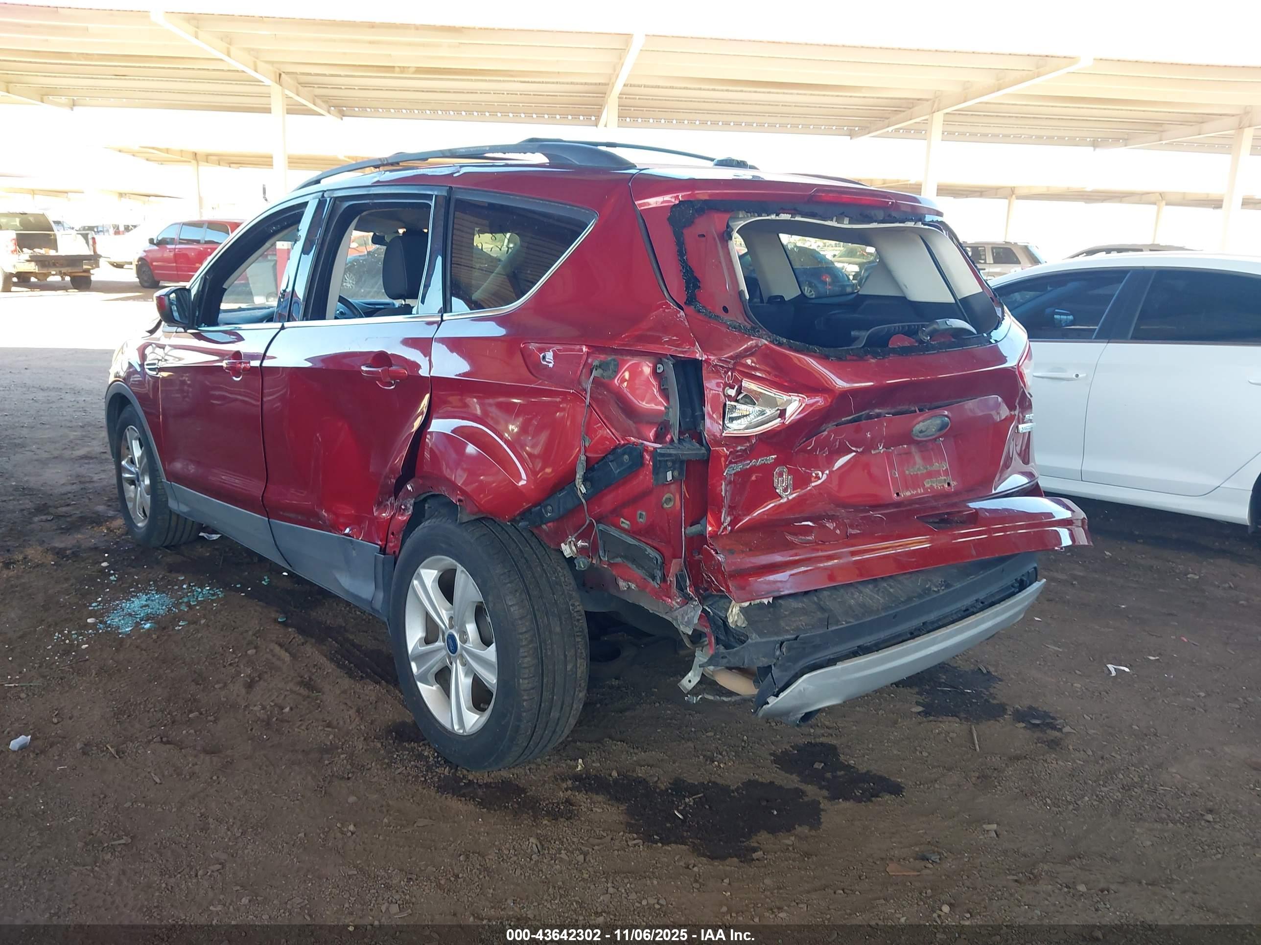 FORD ESCAPE image 3