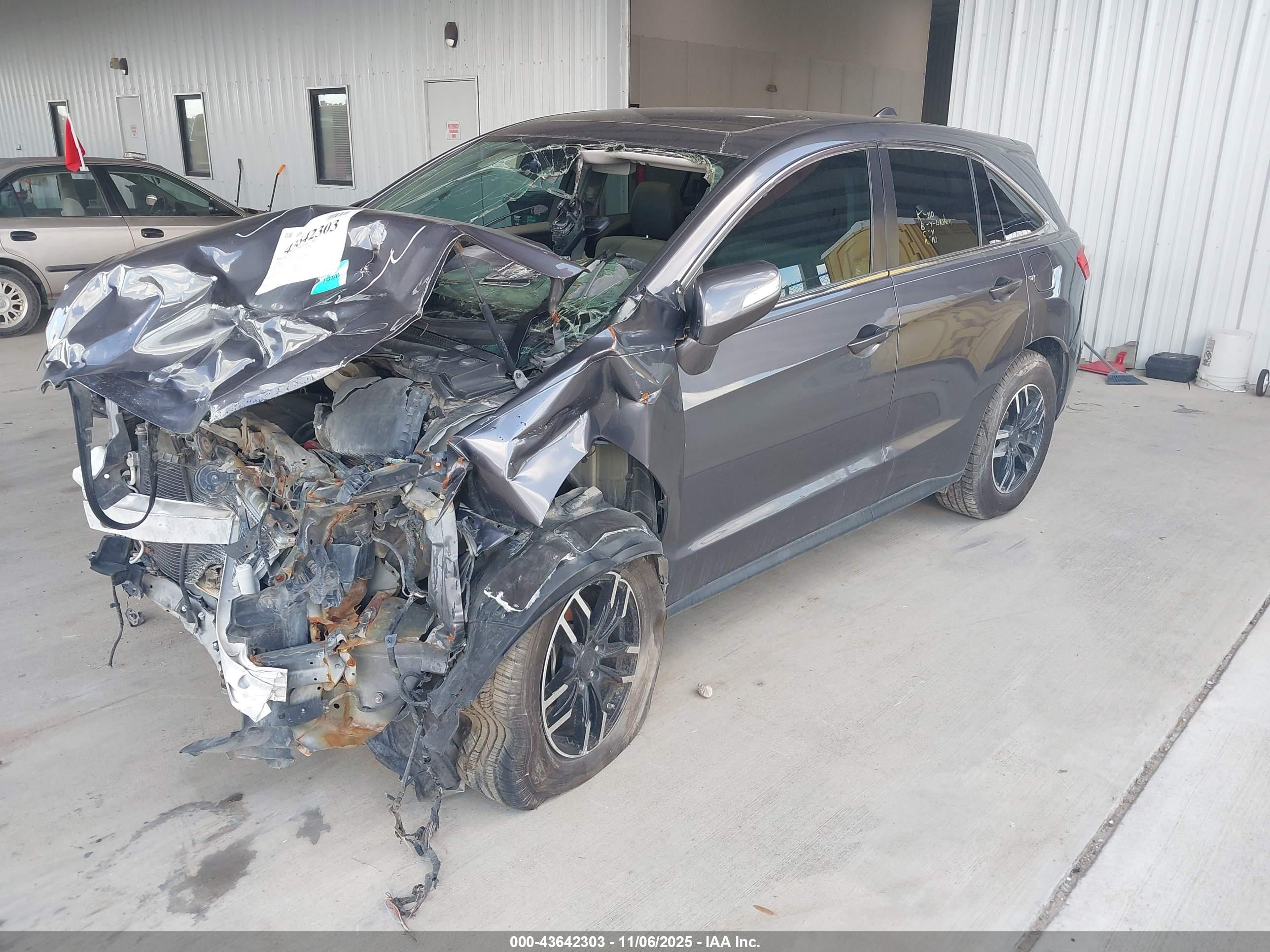 ACURA RDX image 2