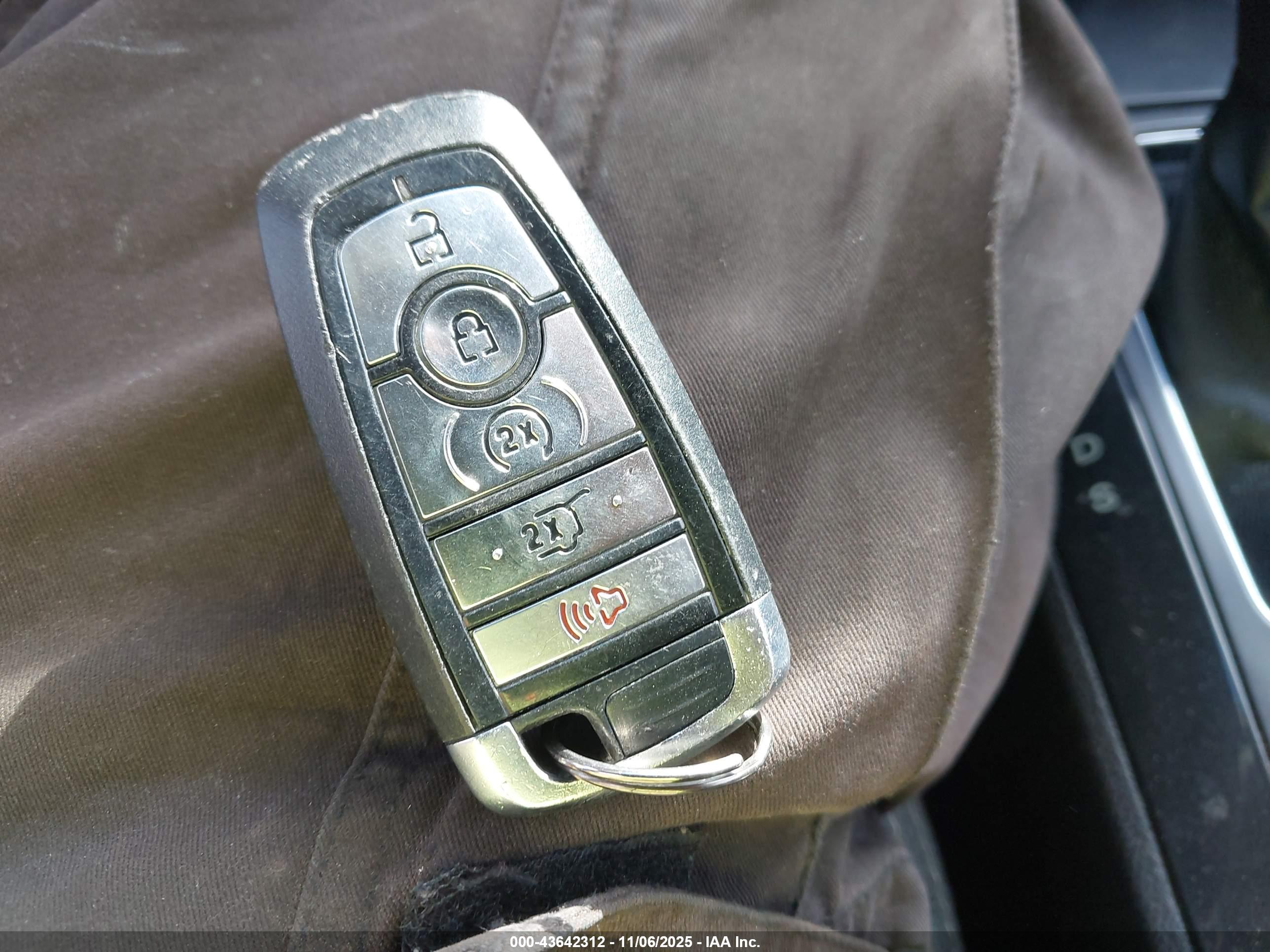 FORD EXPLORER image 11