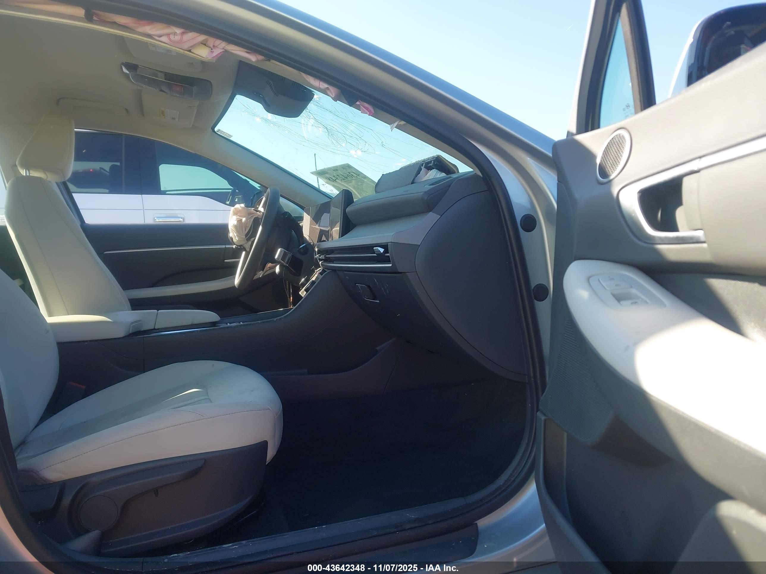 HYUNDAI SONATA image 5