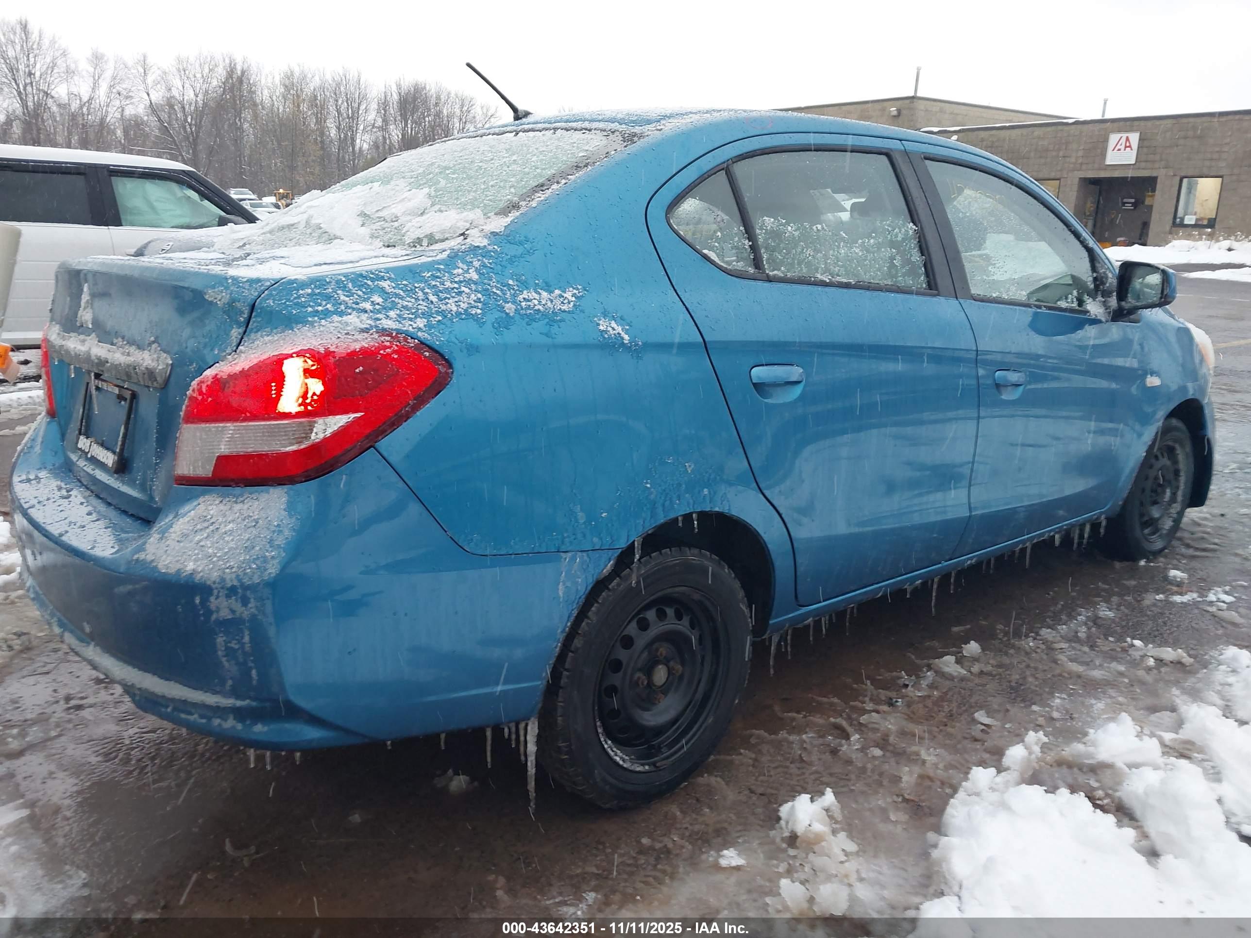 MITSUBISHI MIRAGE image 4
