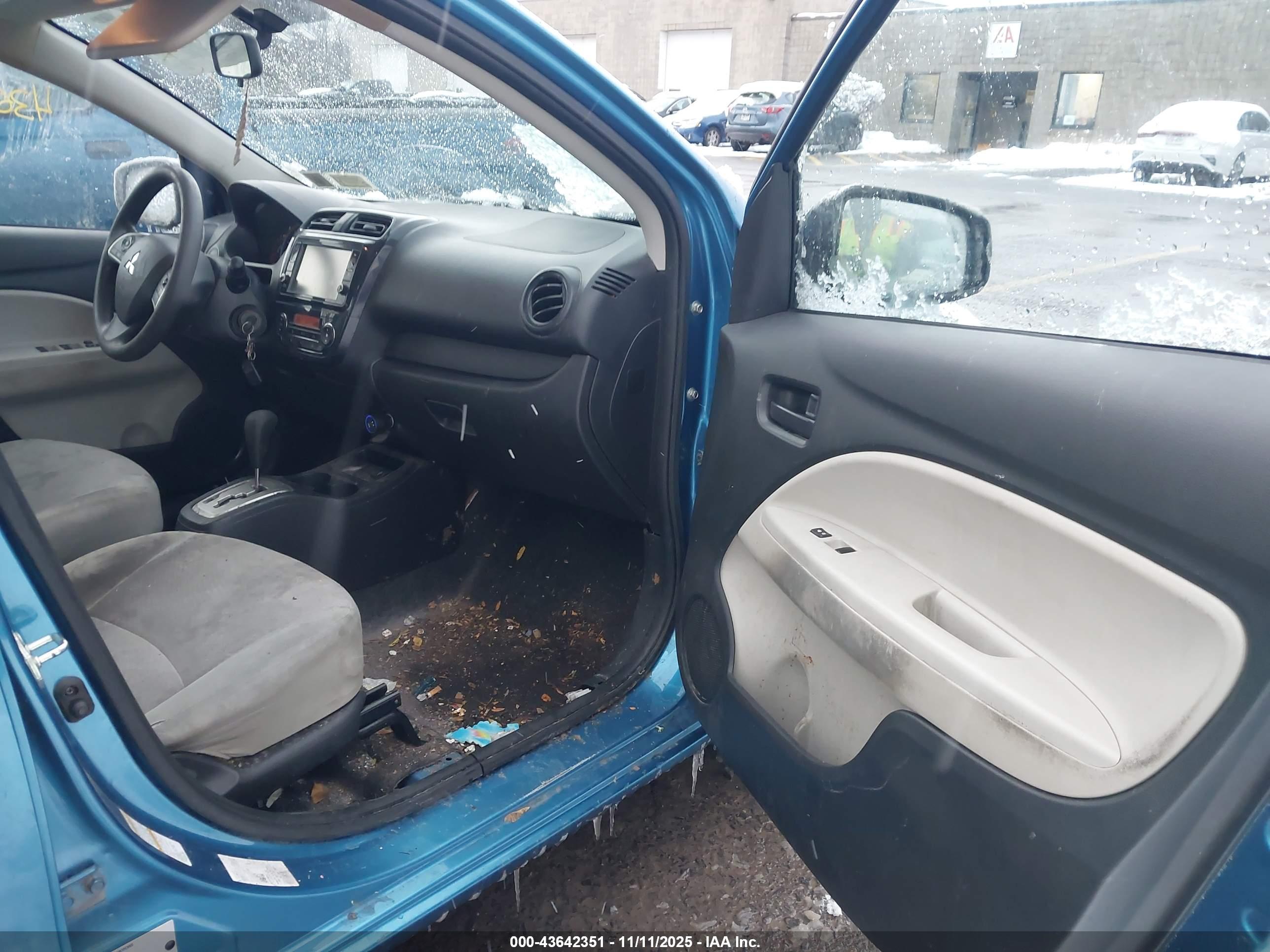MITSUBISHI MIRAGE image 5