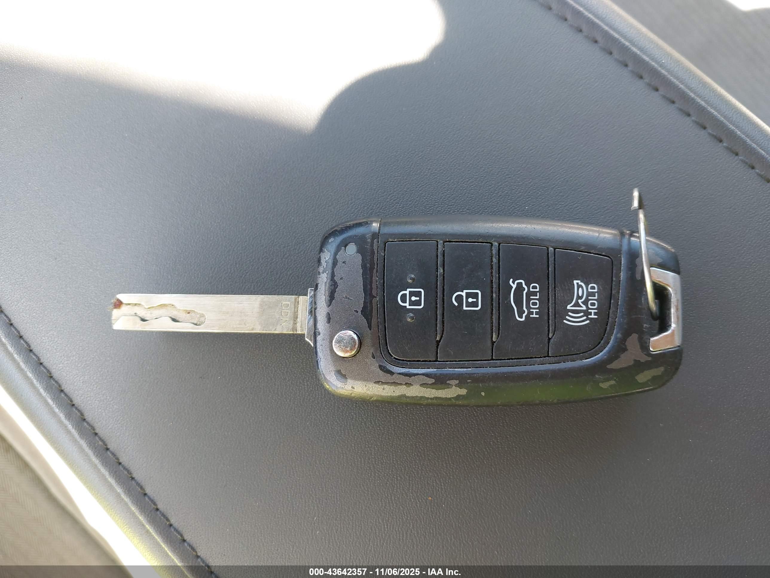 HYUNDAI SONATA image 11