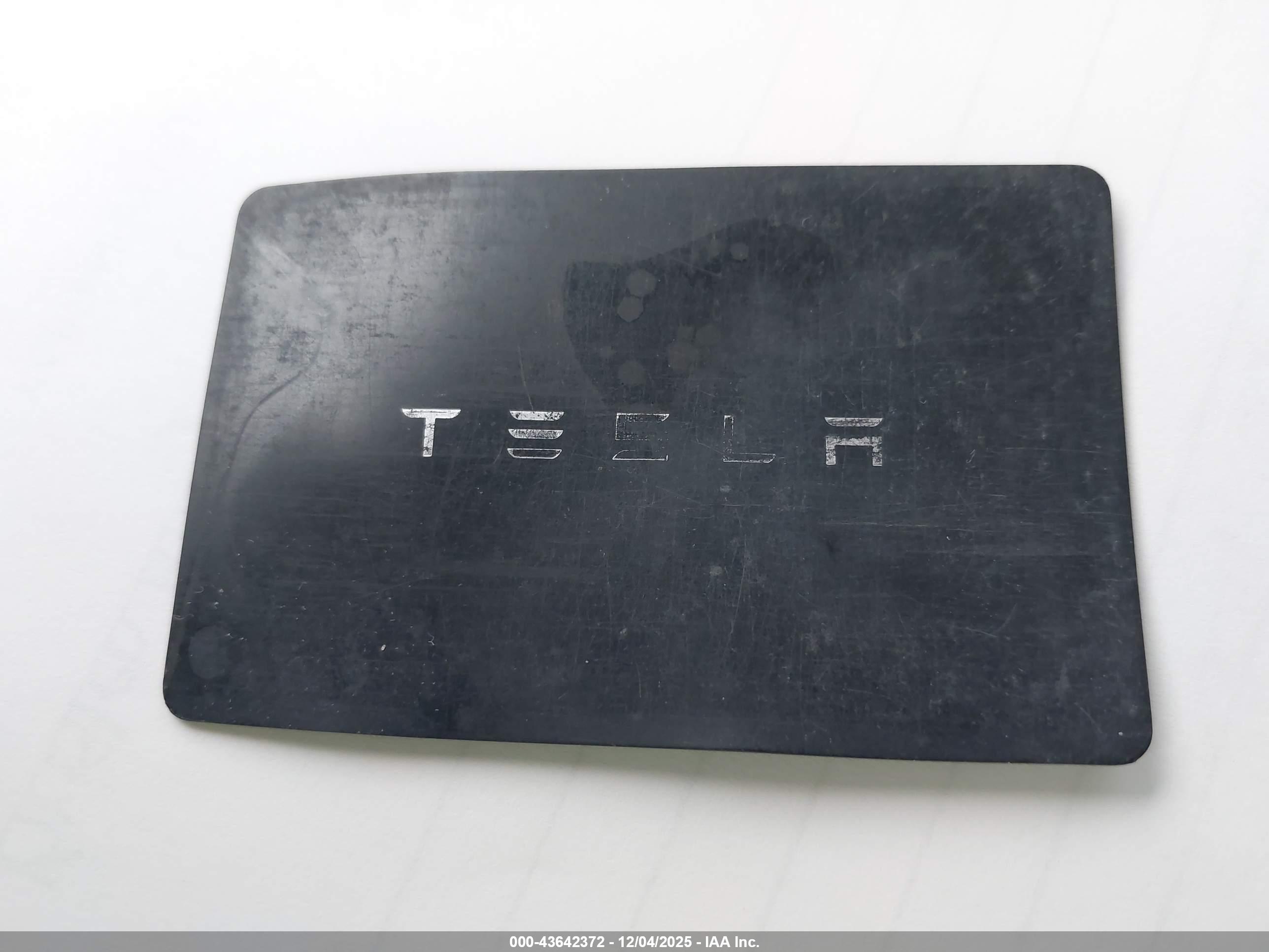TESLA MODEL image 11